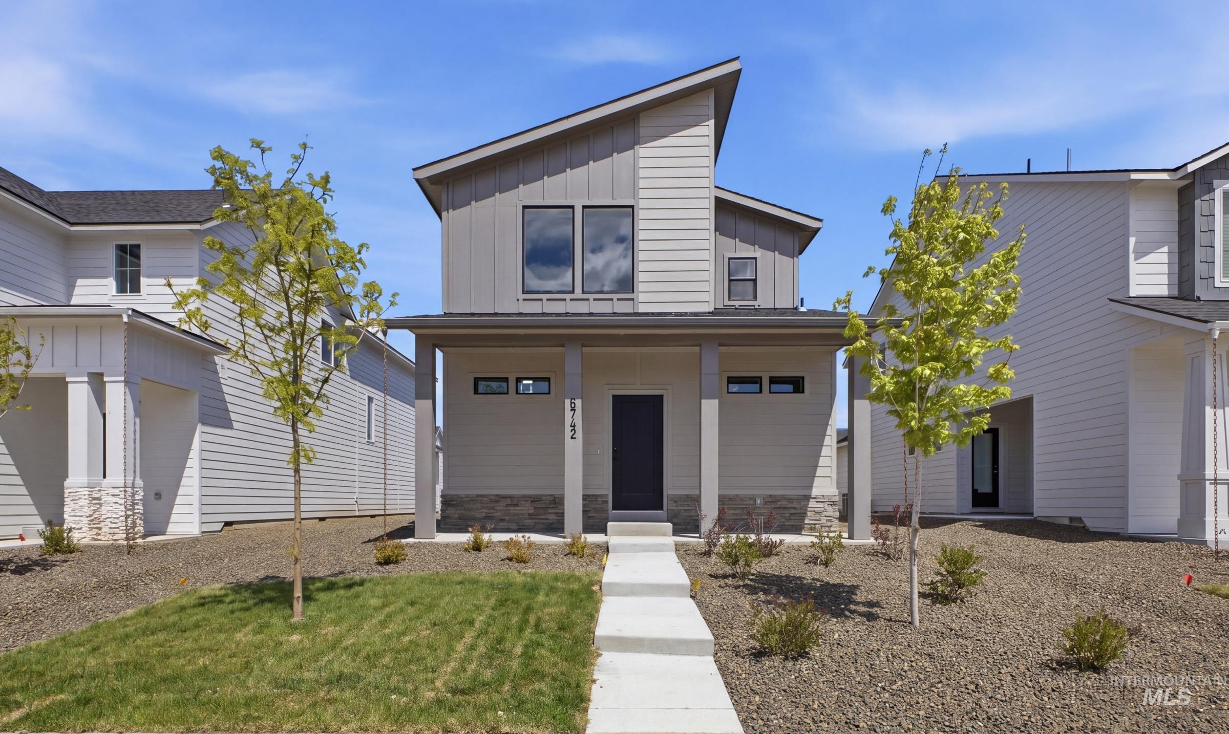 6742 W Redwood Creek Dr, Meridian, Idaho 83646, 3 Bedrooms, 2.5 Bathrooms, Residential For Sale, Price $458,990,MLS 98983750