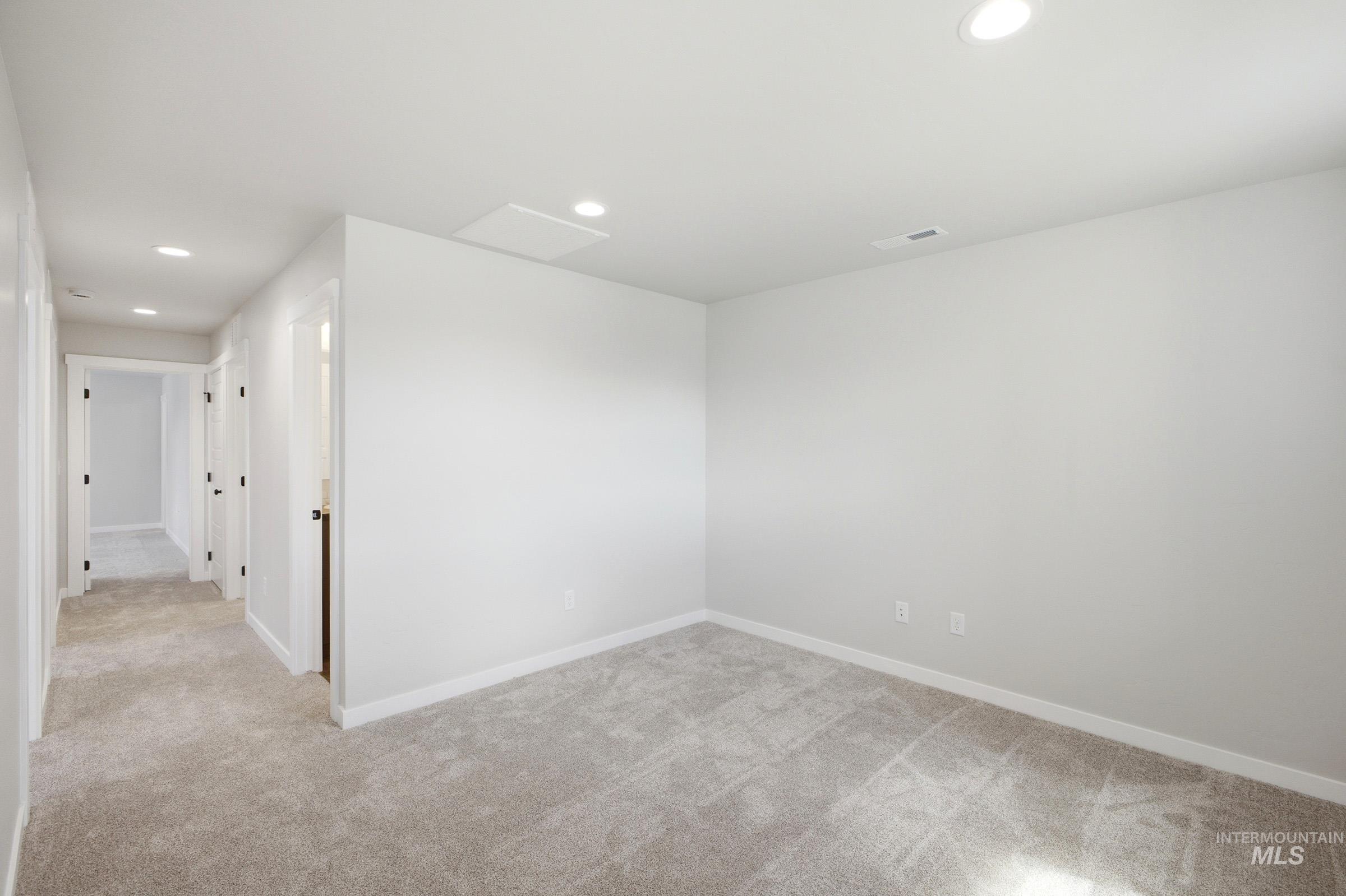 6742 W Redwood Creek Dr, Meridian, Idaho 83646, 3 Bedrooms, 2.5 Bathrooms, Residential For Sale, Price $458,990,MLS 98983750