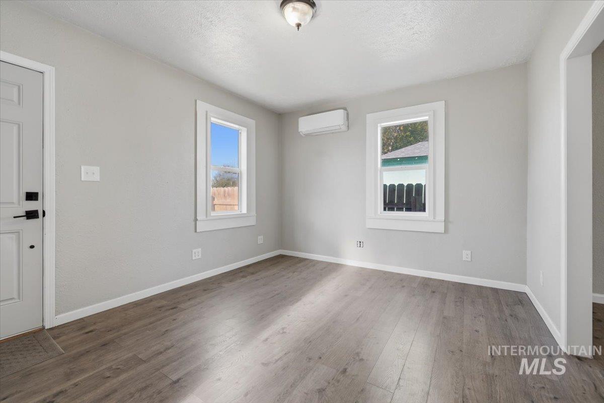 284 Fargo Avenue, Notus, Idaho 83656-7709, 2 Bedrooms, 1 Bathroom, Residential For Sale, Price $269,900,MLS 98983751