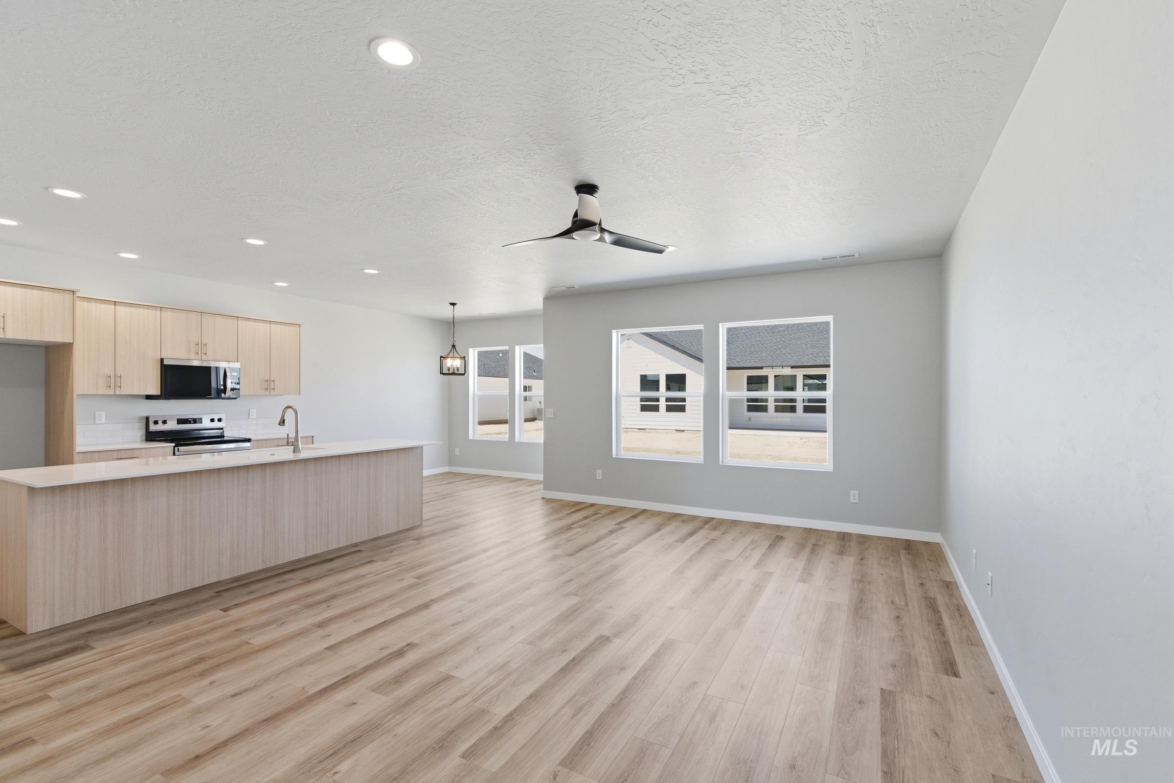 8215 E Cool River Lp, Nampa, Idaho 83687, 4 Bedrooms, 2 Bathrooms, Residential For Sale, Price $449,990,MLS 98983753