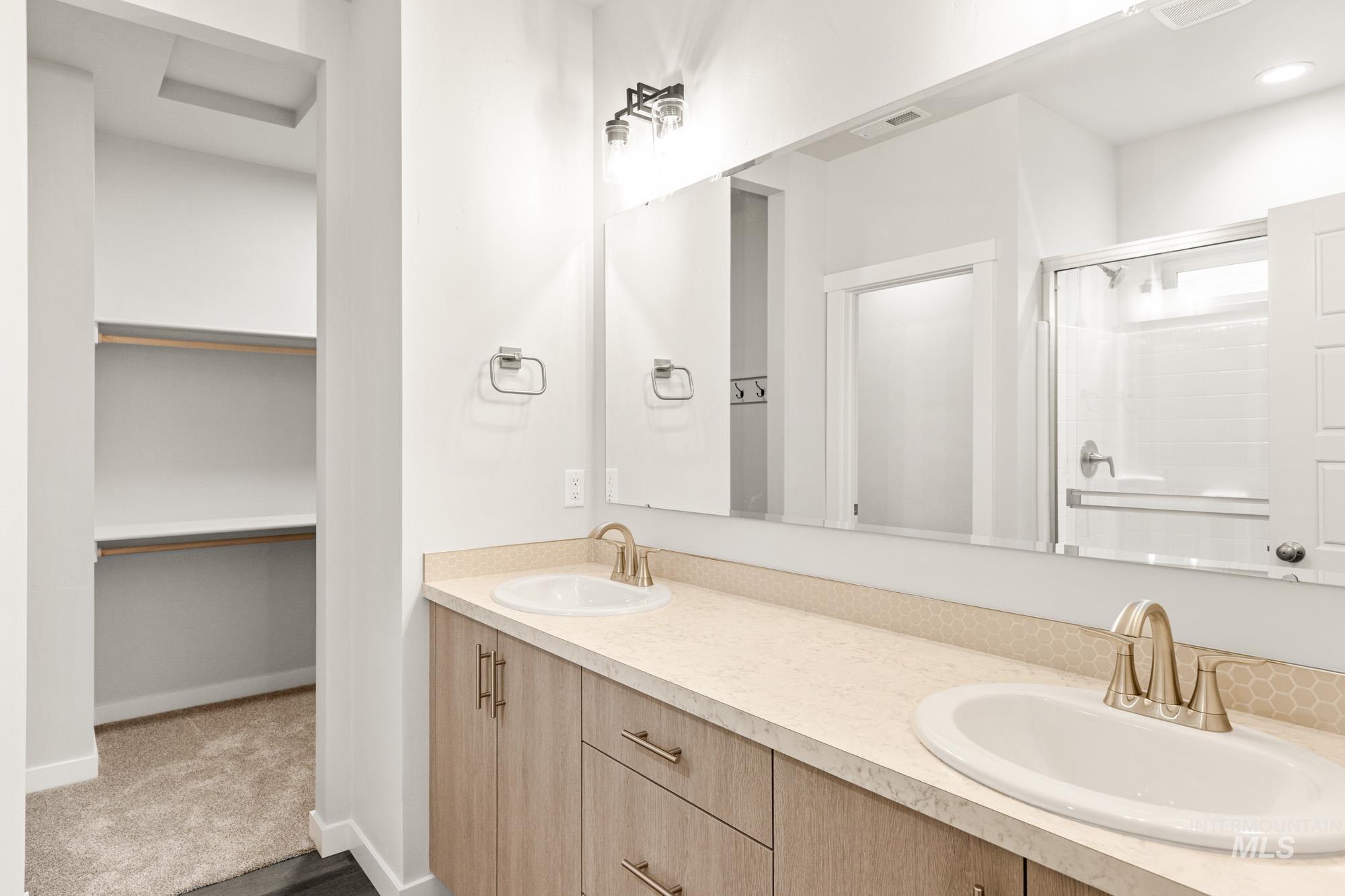 8215 E Cool River Lp, Nampa, Idaho 83687, 4 Bedrooms, 2 Bathrooms, Residential For Sale, Price $449,990, 98983753