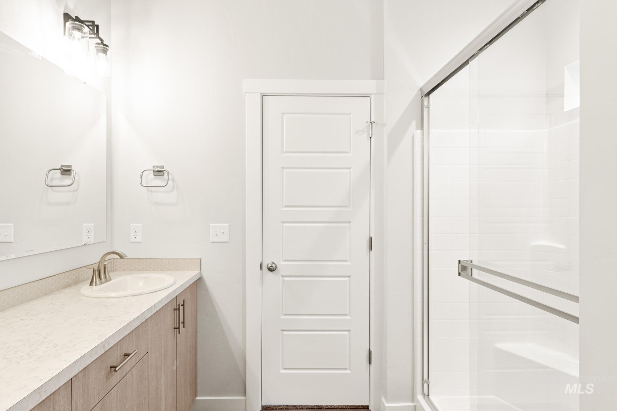 8215 E Cool River Lp, Nampa, Idaho 83687, 4 Bedrooms, 2 Bathrooms, Residential For Sale, Price $449,990, 98983753