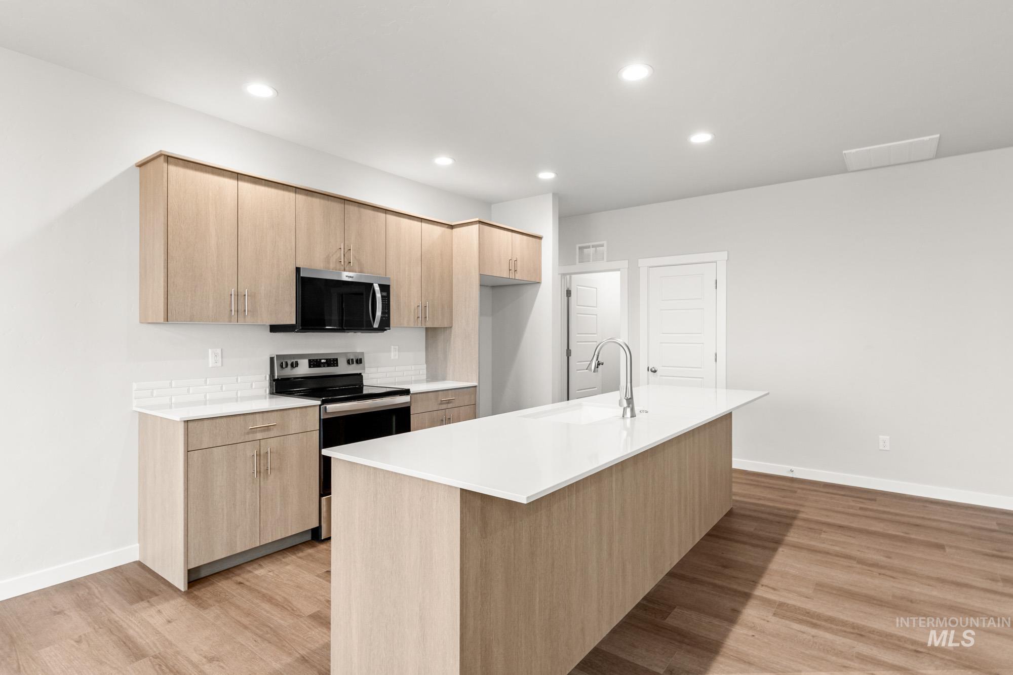 8215 E Cool River Lp, Nampa, Idaho 83687, 4 Bedrooms, 2 Bathrooms, Residential For Sale, Price $449,990, 98983753