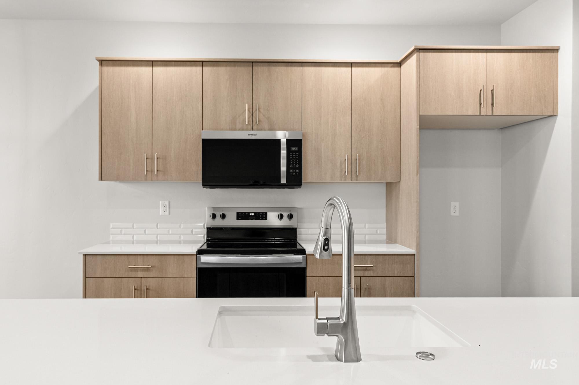 8215 E Cool River Lp, Nampa, Idaho 83687, 4 Bedrooms, 2 Bathrooms, Residential For Sale, Price $449,990, 98983753