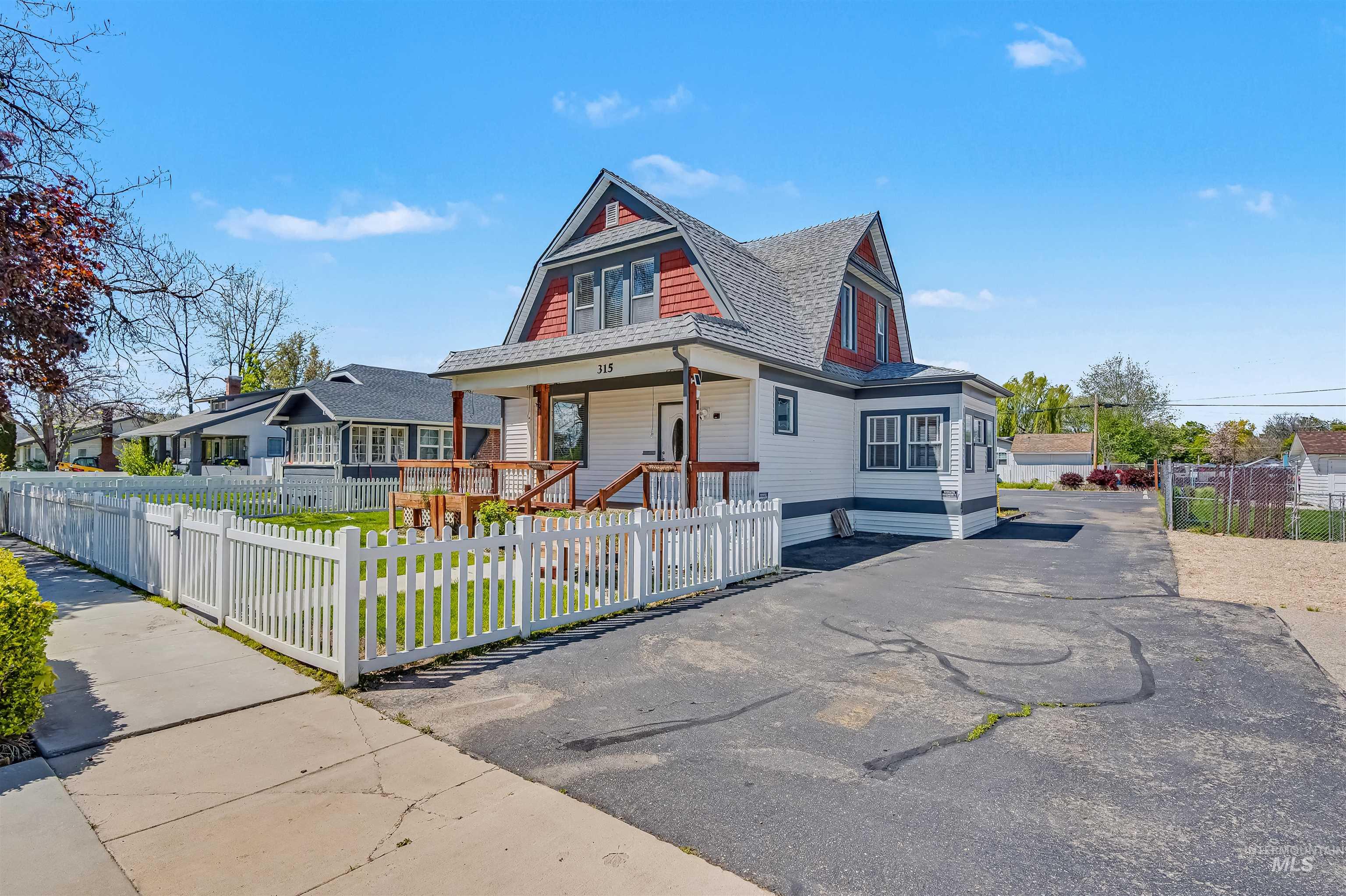 315 S 7th Ave S, Nampa, Idaho 83651, 5 Bedrooms, 1.5 Bathrooms, Residential For Sale, Price $524,900, 98983754