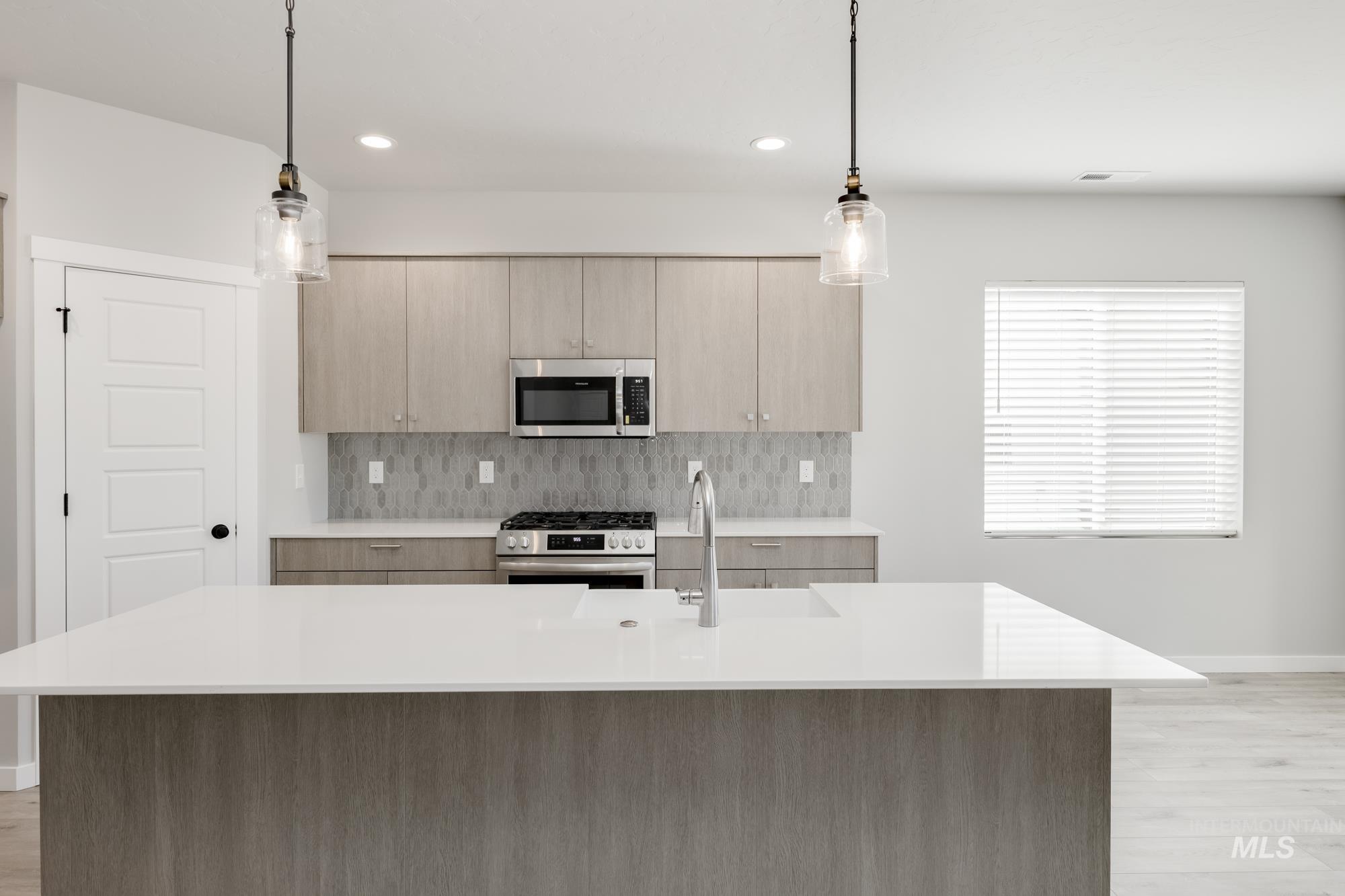 8357 E Cool River Lp, Nampa, Idaho 83687, 4 Bedrooms, 3 Bathrooms, Residential For Sale, Price $634,990,MLS 98983755