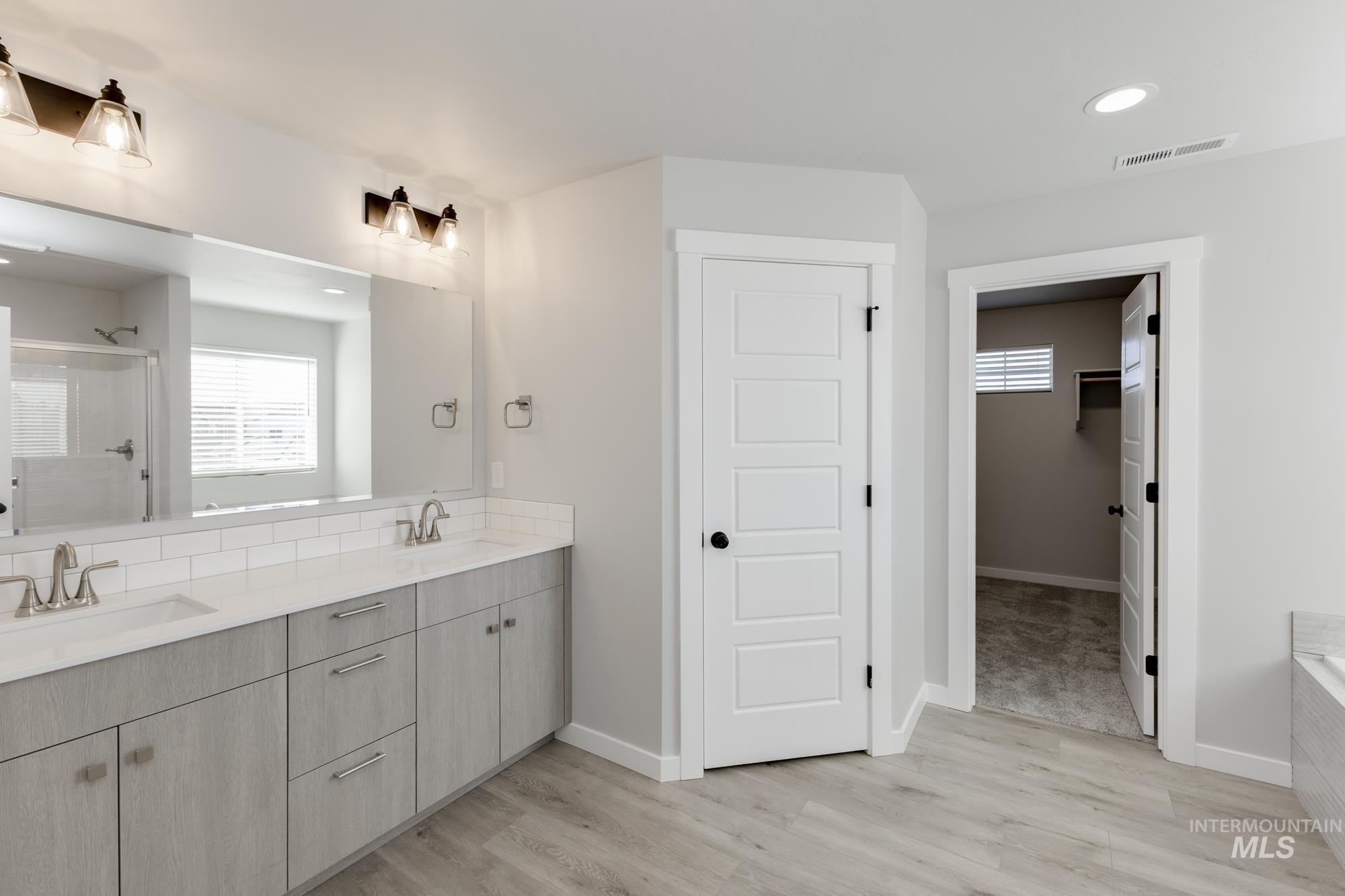 8357 E Cool River Lp, Nampa, Idaho 83687, 4 Bedrooms, 3 Bathrooms, Residential For Sale, Price $634,990,MLS 98983755