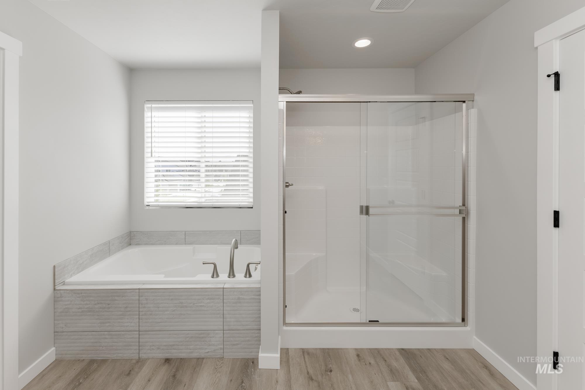 8357 E Cool River Lp, Nampa, Idaho 83687, 4 Bedrooms, 3 Bathrooms, Residential For Sale, Price $634,990,MLS 98983755