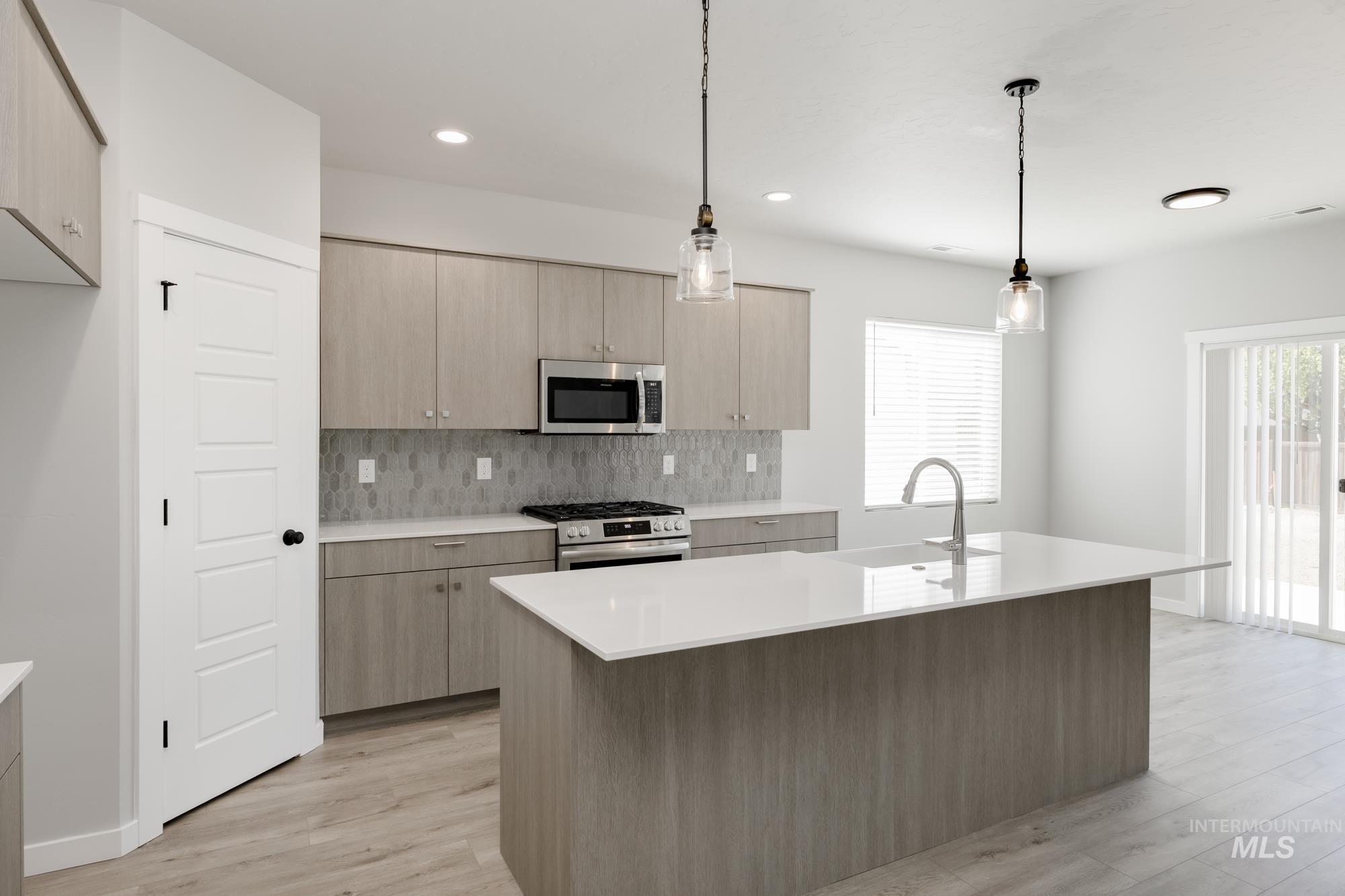 8357 E Cool River Lp, Nampa, Idaho 83687, 4 Bedrooms, 3 Bathrooms, Residential For Sale, Price $634,990,MLS 98983755