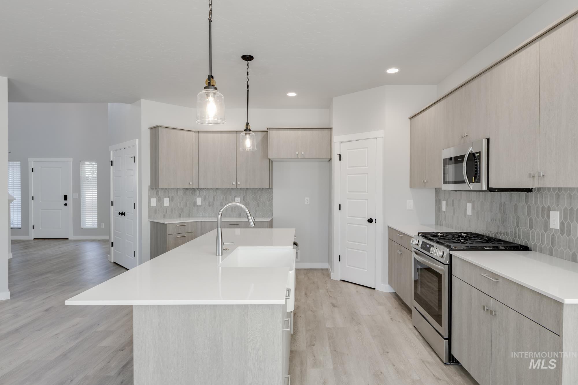 8357 E Cool River Lp, Nampa, Idaho 83687, 4 Bedrooms, 3 Bathrooms, Residential For Sale, Price $634,990,MLS 98983755