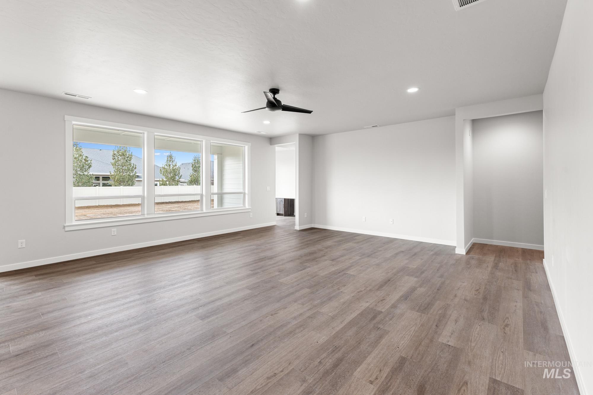 8345 E Cool River Lp, Nampa, Idaho 83687, 4 Bedrooms, 2.5 Bathrooms, Residential For Sale, Price $554,990, 98983757