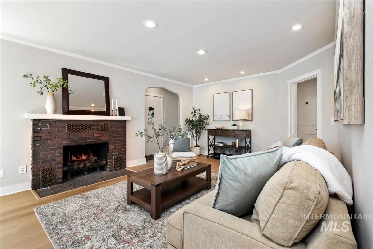 2208 W State Street, Boise, Idaho 83702, 4 Bedrooms, 3 Bathrooms, Residential For Sale, Price $879,000,MLS 98983759