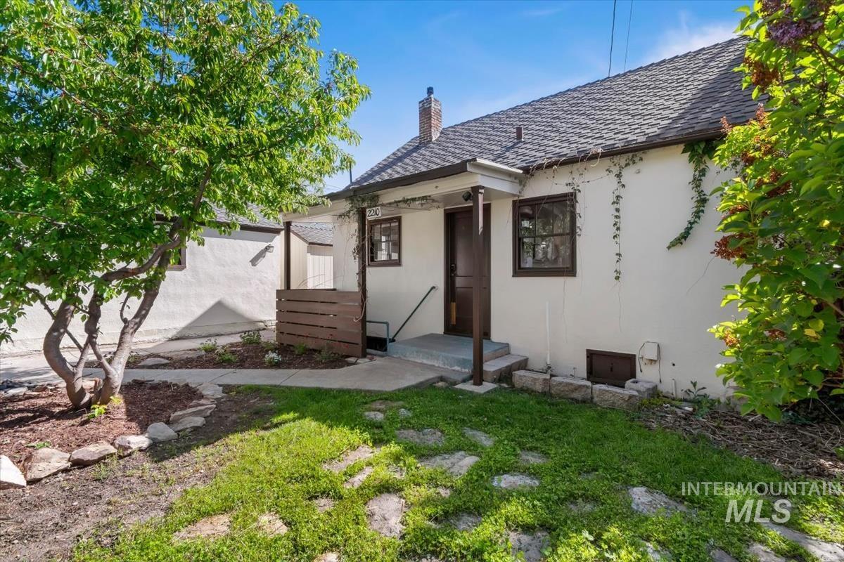 2208 W State Street, Boise, Idaho 83702, 4 Bedrooms, 3 Bathrooms, Residential For Sale, Price $879,000,MLS 98983759