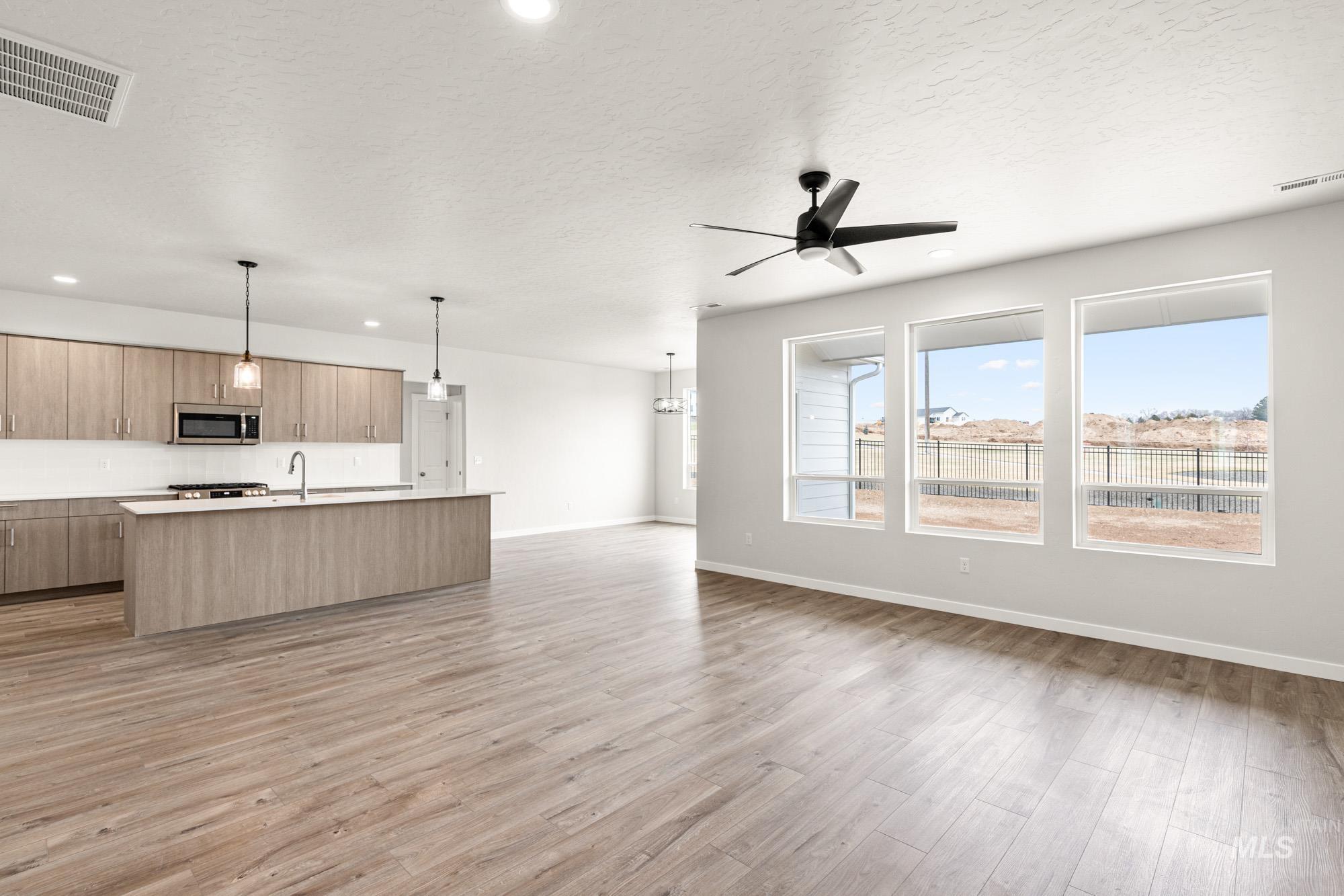 17733 N Boone Peak Ave, Nampa, Idaho 83687, 4 Bedrooms, 2 Bathrooms, Residential For Sale, Price $569,990,MLS 98983760