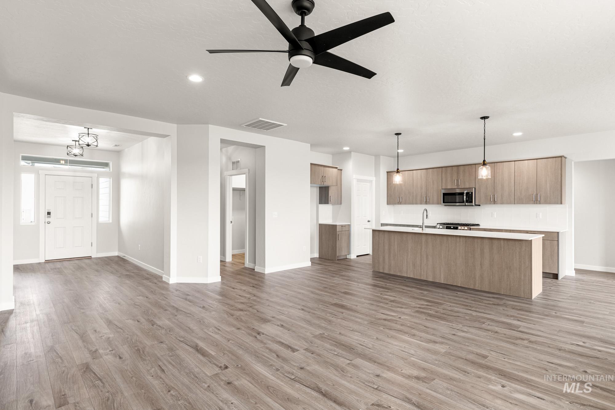 17733 N Boone Peak Ave, Nampa, Idaho 83687, 4 Bedrooms, 2 Bathrooms, Residential For Sale, Price $569,990,MLS 98983760