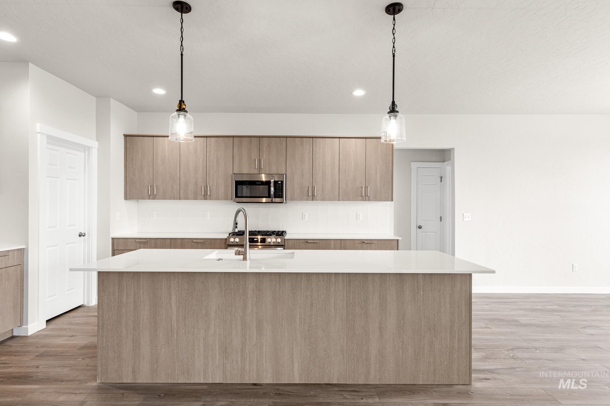 17733 N Boone Peak Ave, Nampa, Idaho 83687, 4 Bedrooms, 2 Bathrooms, Residential For Sale, Price $569,990,MLS 98983760