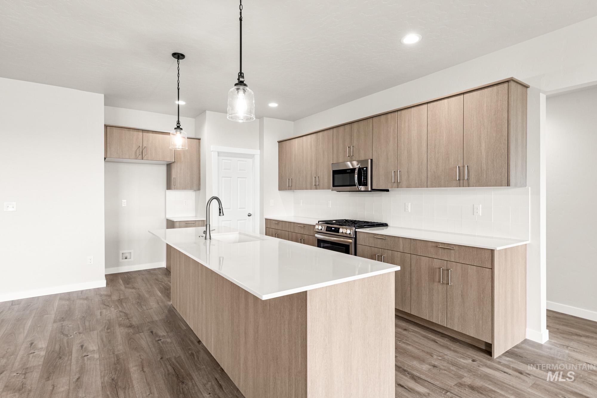 17733 N Boone Peak Ave, Nampa, Idaho 83687, 4 Bedrooms, 2 Bathrooms, Residential For Sale, Price $569,990,MLS 98983760