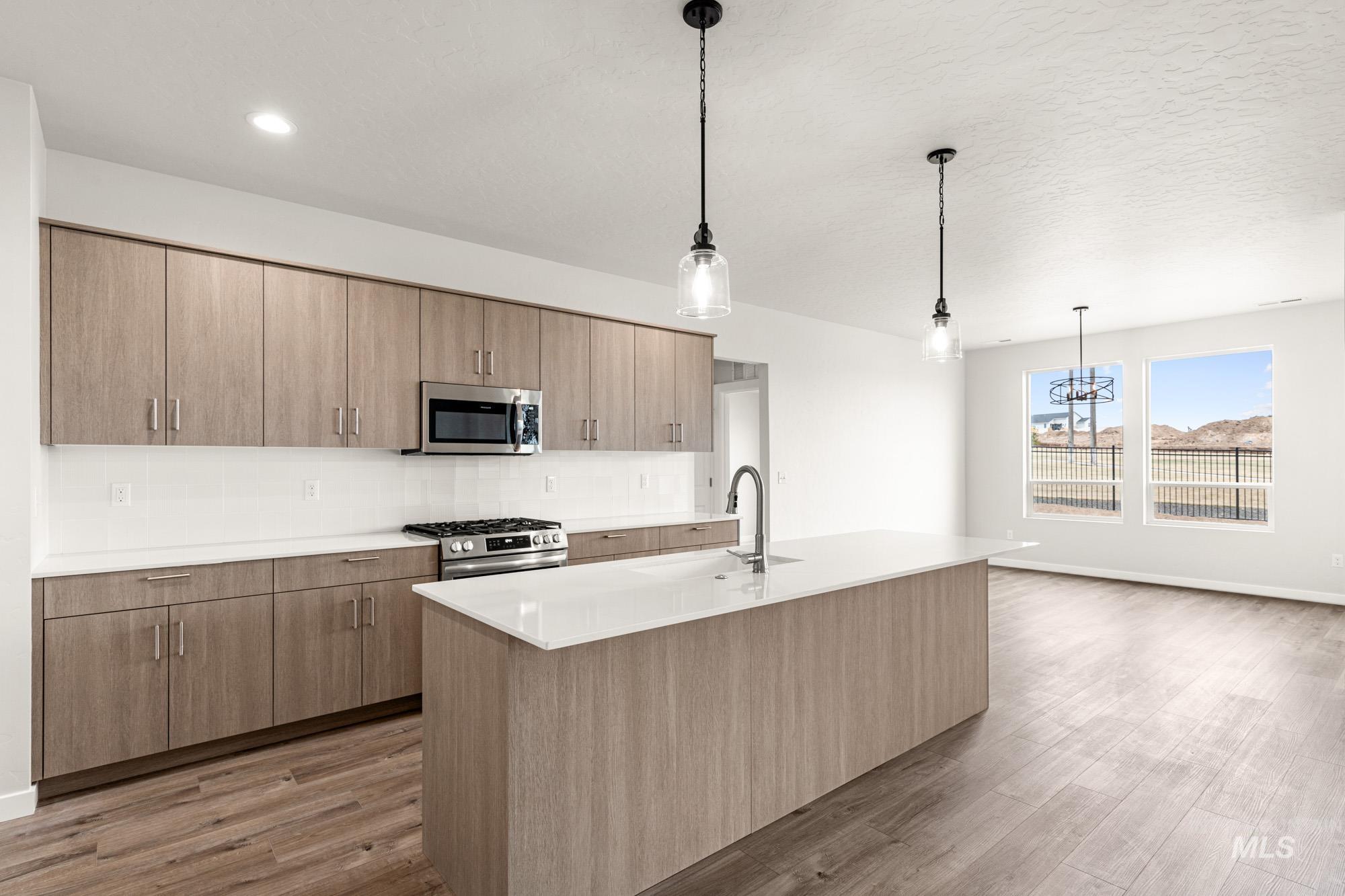 17733 N Boone Peak Ave, Nampa, Idaho 83687, 4 Bedrooms, 2 Bathrooms, Residential For Sale, Price $569,990,MLS 98983760