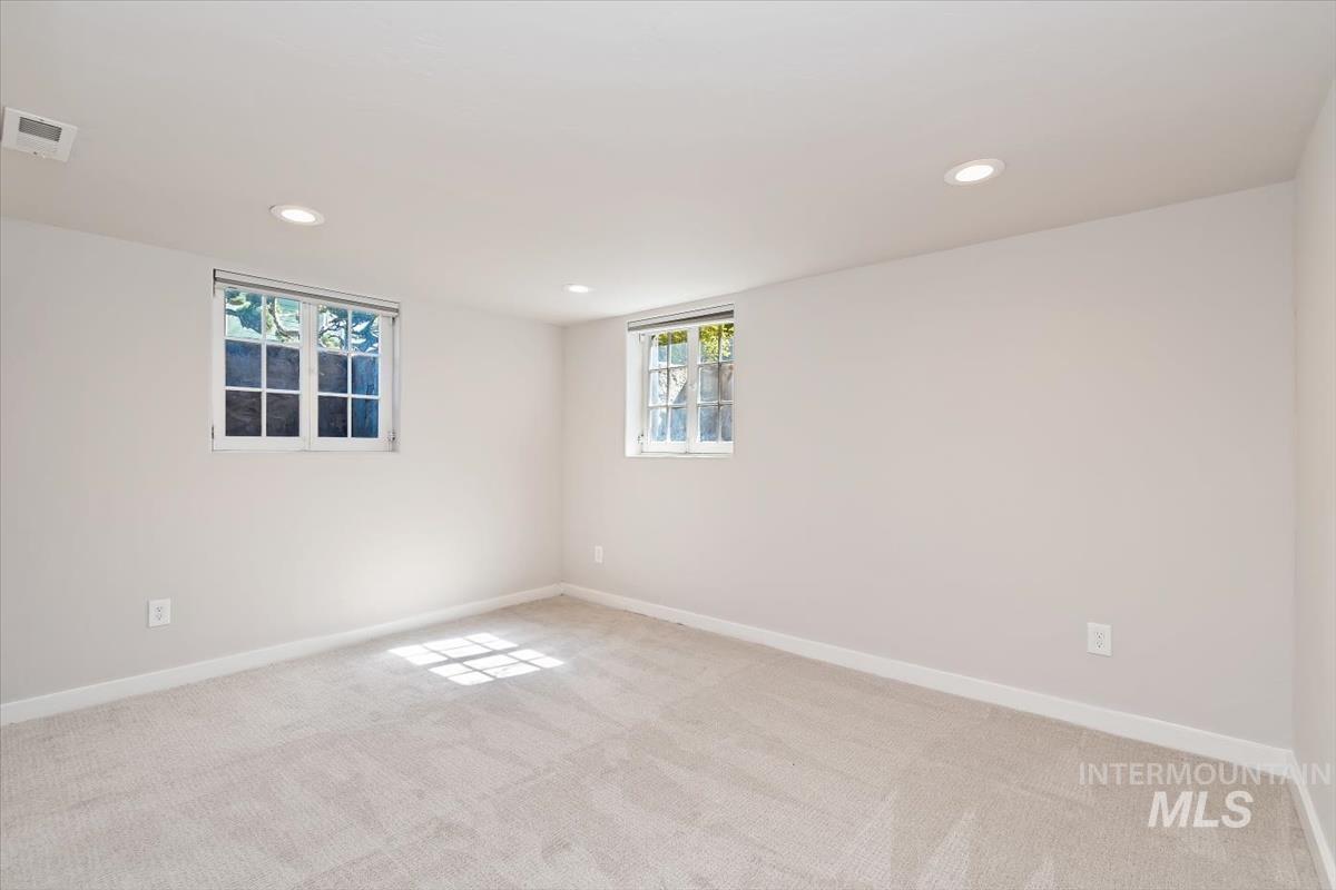 2208 W State Street, Boise, Idaho 83702, 4 Bedrooms, 3 Bathrooms, Residential Income For Rent, Price $879,000,MLS 98983761