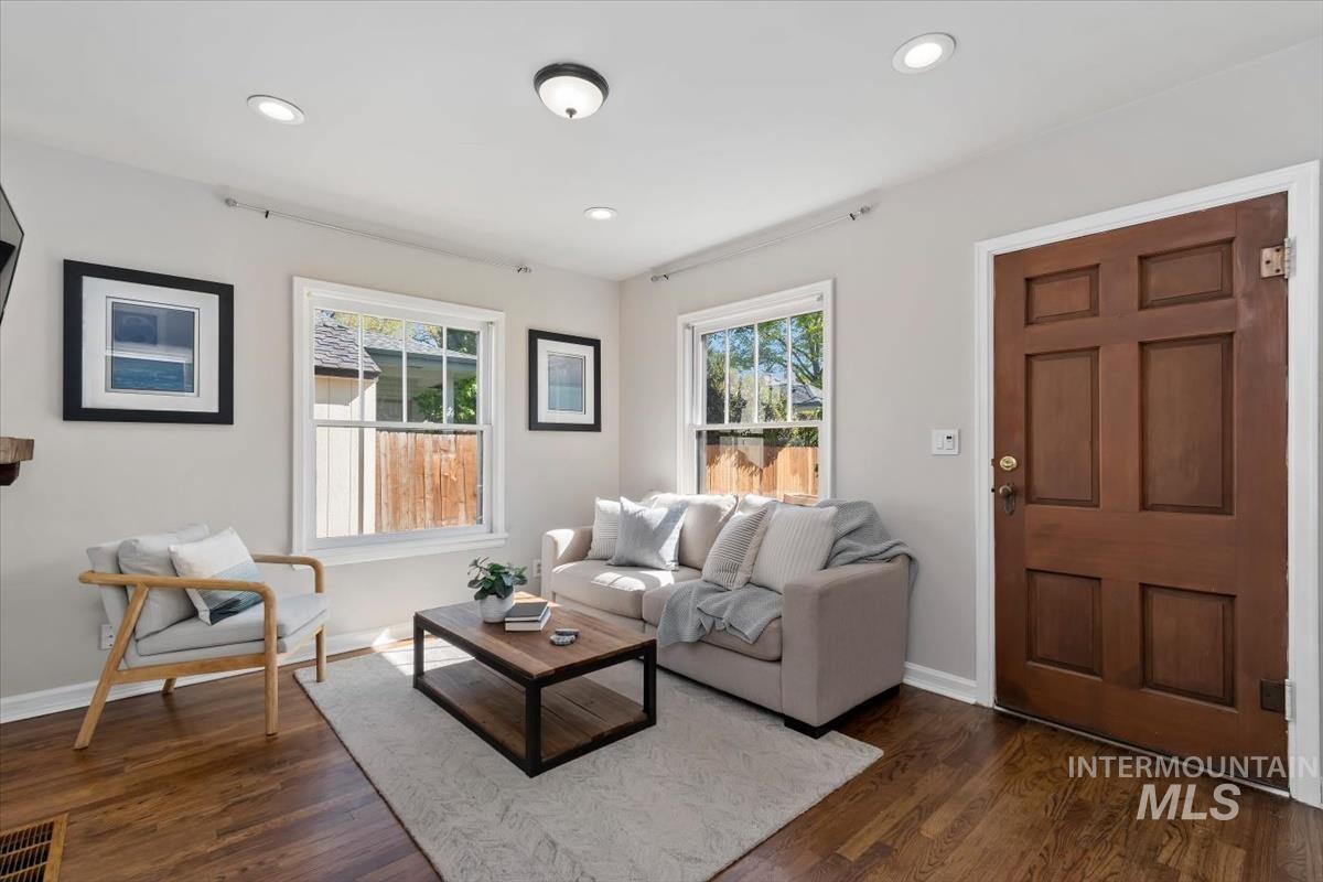 2208 W State Street, Boise, Idaho 83702, 4 Bedrooms, 3 Bathrooms, Residential Income For Rent, Price $879,000,MLS 98983761
