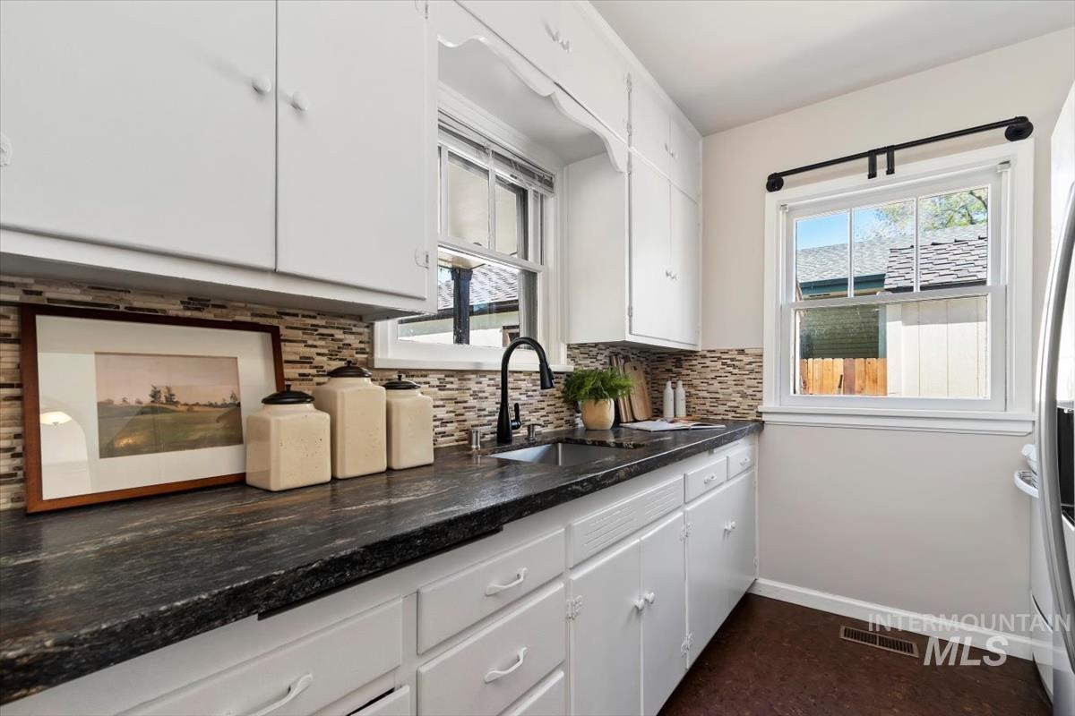 2208 W State Street, Boise, Idaho 83702, 4 Bedrooms, 3 Bathrooms, Residential Income For Rent, Price $879,000,MLS 98983761
