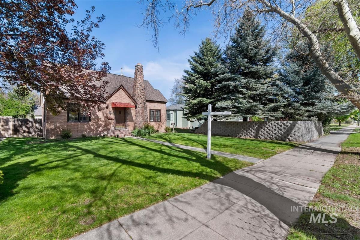 2208 W State Street, Boise, Idaho 83702, 4 Bedrooms, 3 Bathrooms, Residential Income For Rent, Price $879,000,MLS 98983761