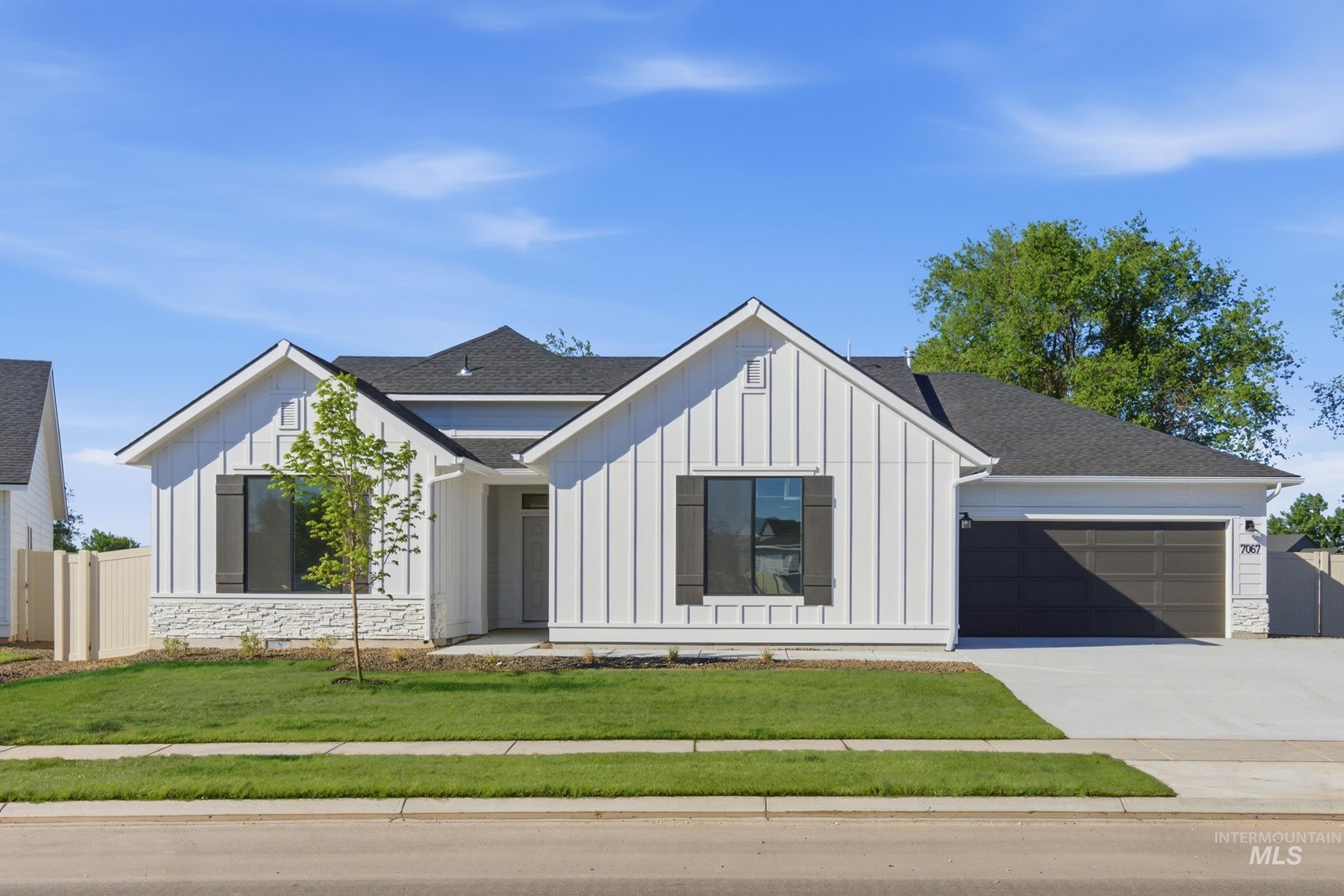 7067 E Marble Springs Dr, Nampa, Idaho 83687, 4 Bedrooms, 2.5 Bathrooms, Residential For Sale, Price $579,990, 98983762