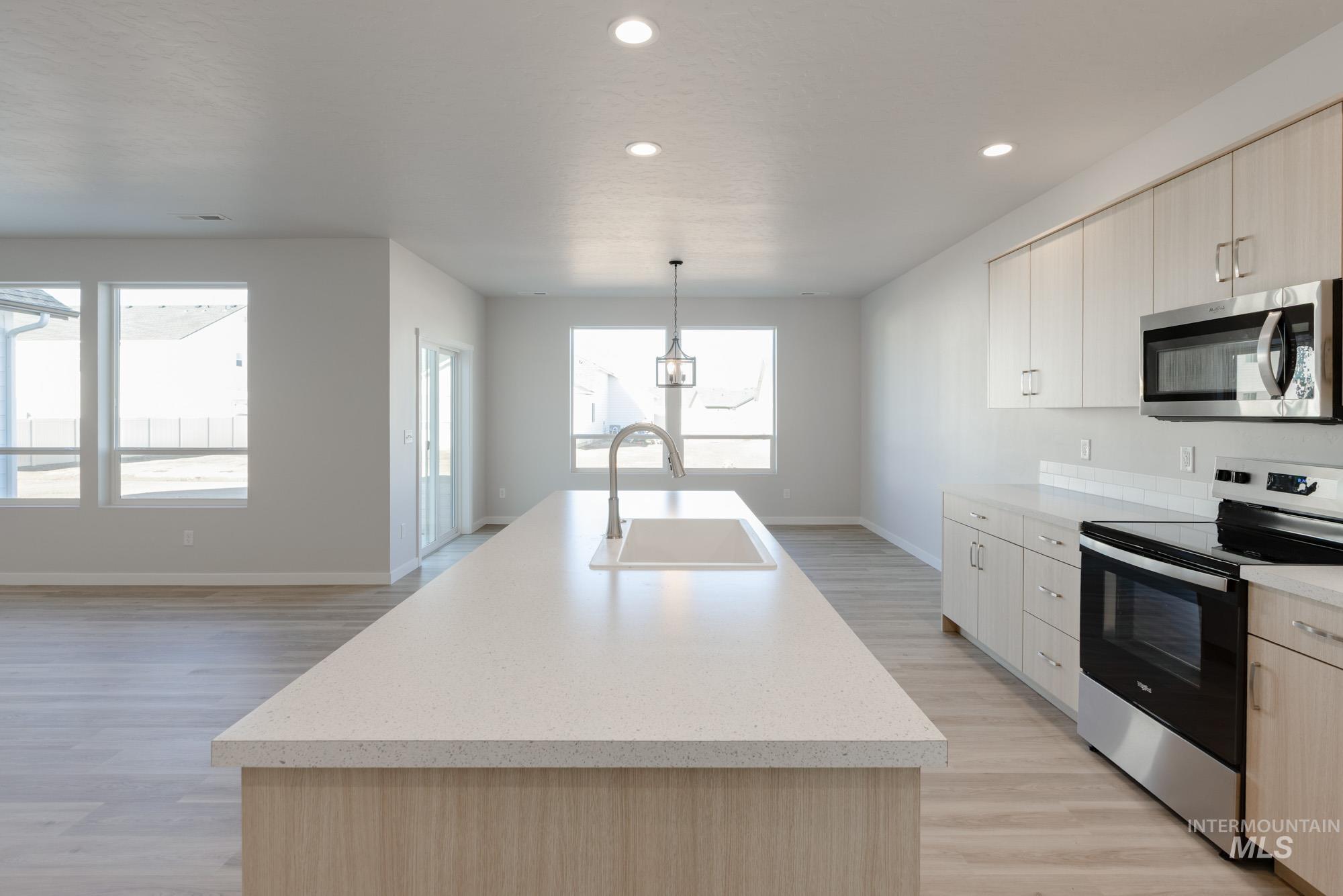 7067 E Marble Springs Dr, Nampa, Idaho 83687, 4 Bedrooms, 2.5 Bathrooms, Residential For Sale, Price $579,990,MLS 98983762