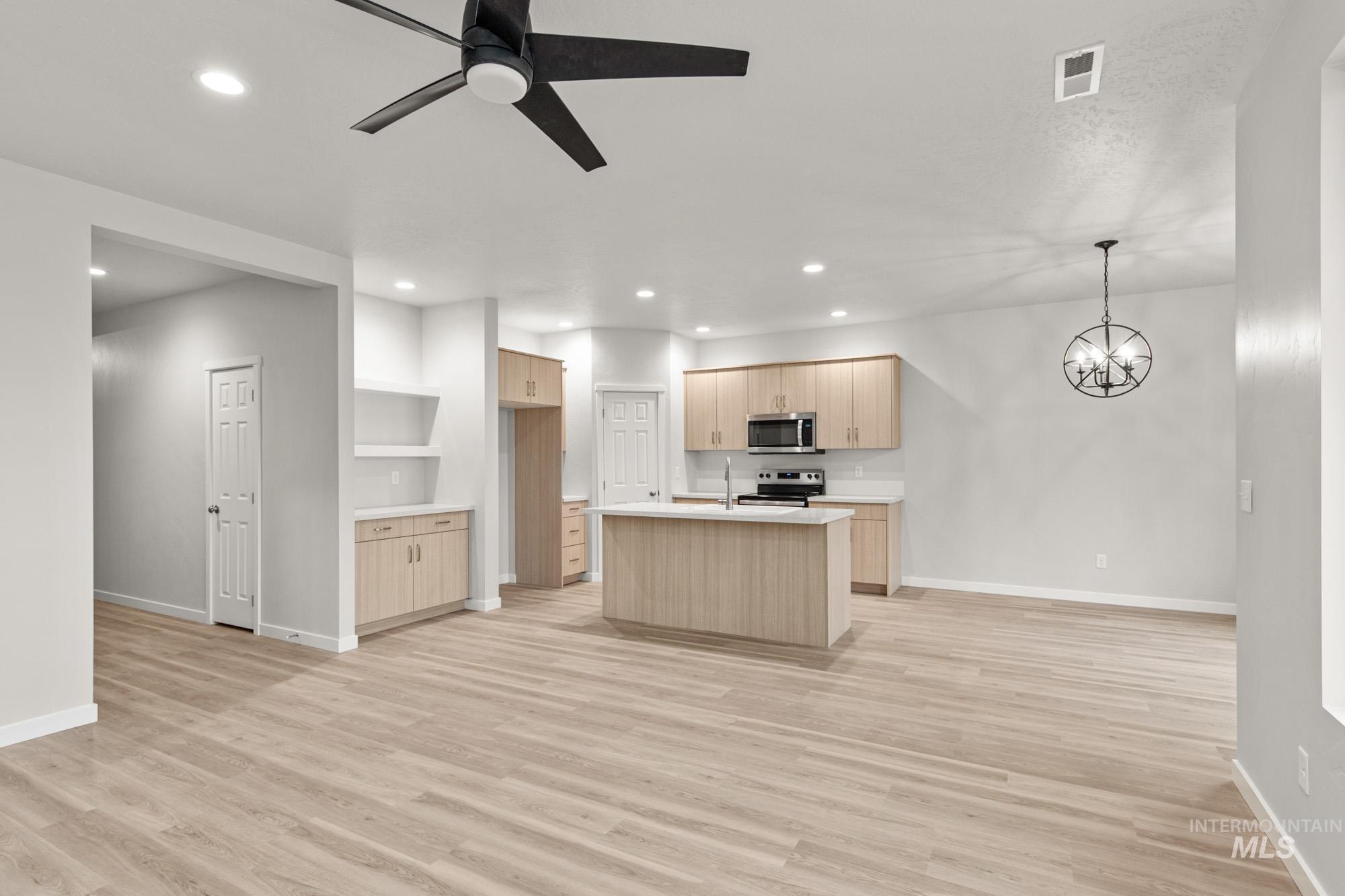 477 Waverly Ave, Middleton, Idaho 83644, 3 Bedrooms, 2 Bathrooms, Residential For Sale, Price $459,990, 98983763