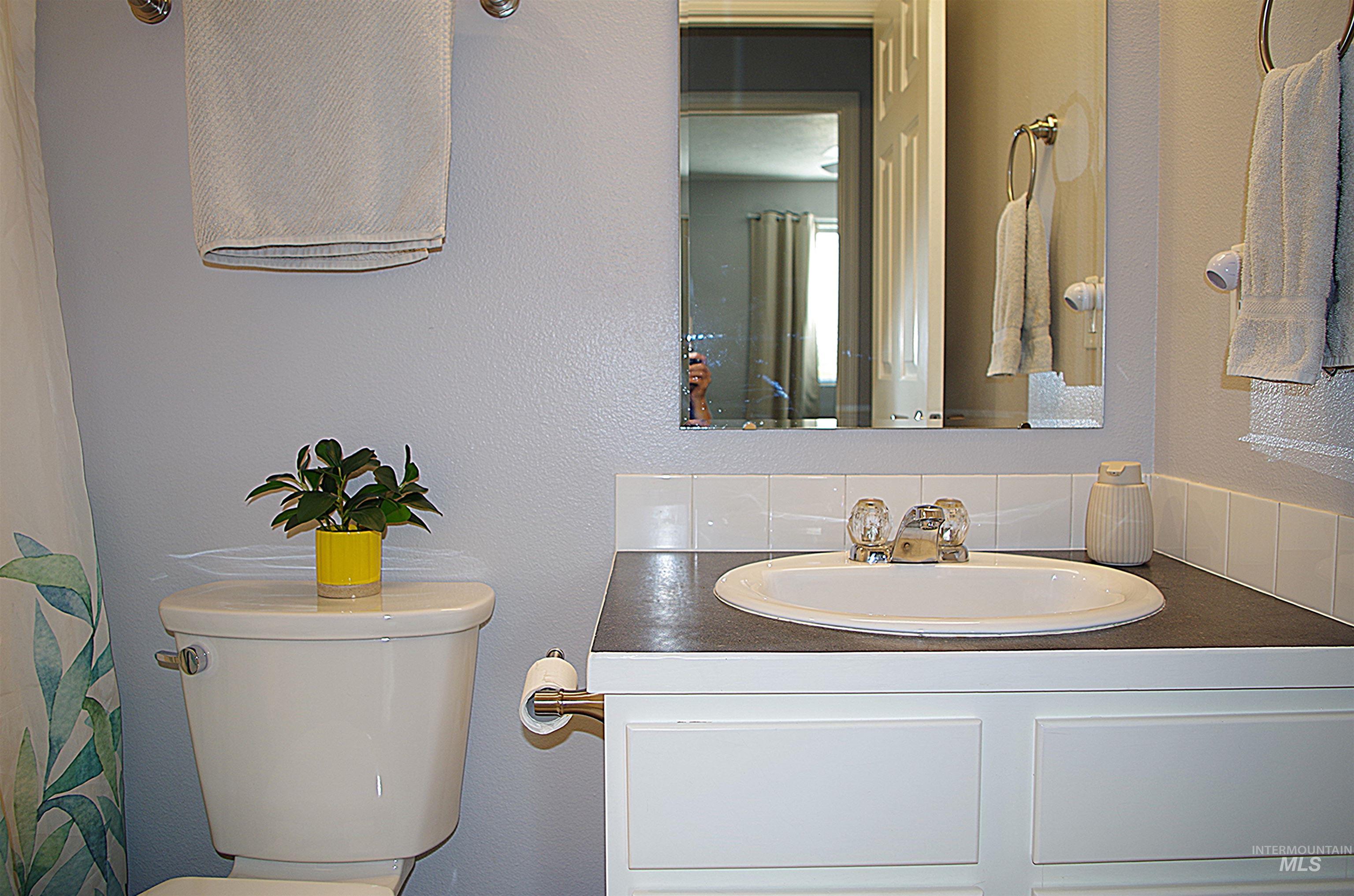 2809 Cougar Ave, Nampa, Idaho 83687-9107, 3 Bedrooms, 2 Bathrooms, Residential For Sale, Price $315,000,MLS 98983764