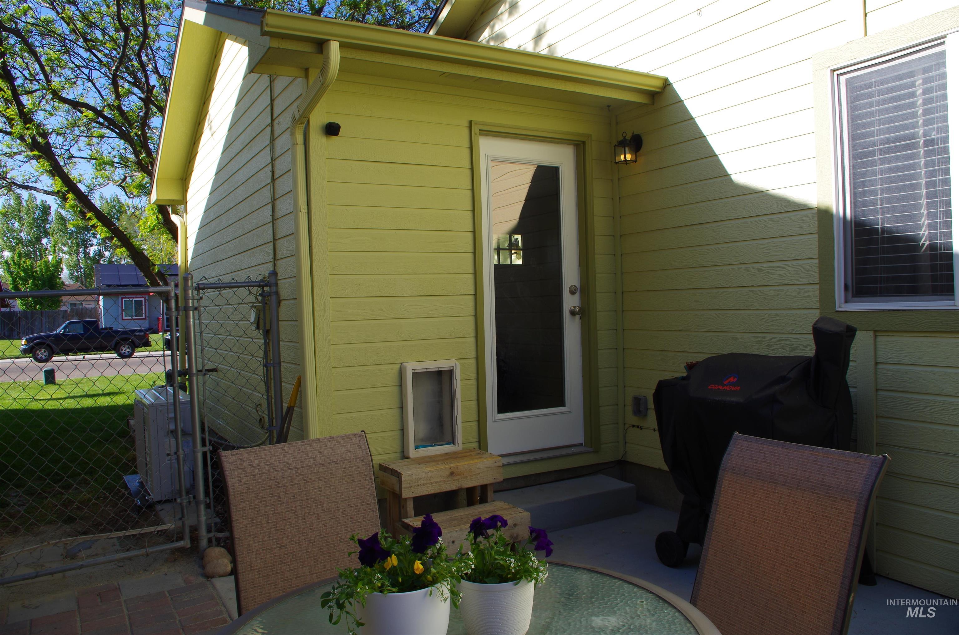 2809 Cougar Ave, Nampa, Idaho 83687-9107, 3 Bedrooms, 2 Bathrooms, Residential For Sale, Price $315,000,MLS 98983764