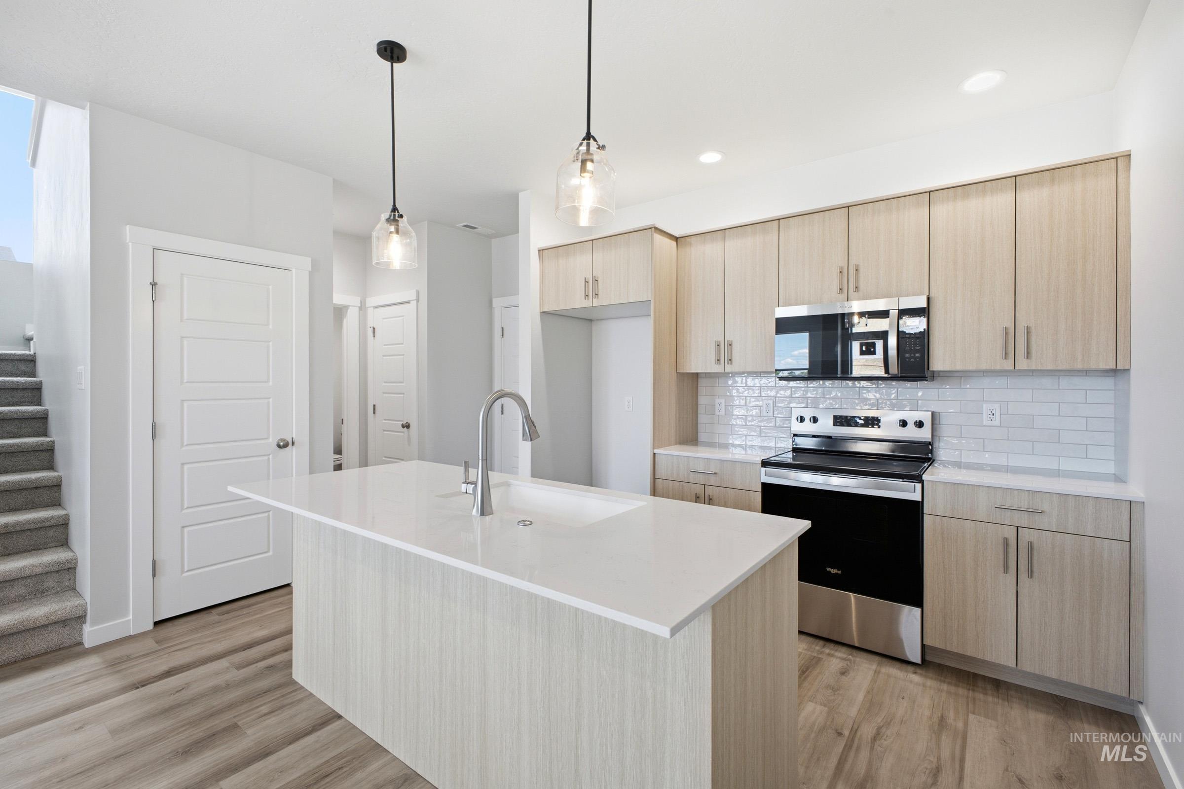 6705 S Spindlebush Ave, Boise, Idaho 83709, 3 Bedrooms, 2.5 Bathrooms, Residential For Sale, Price $434,990,MLS 98983765