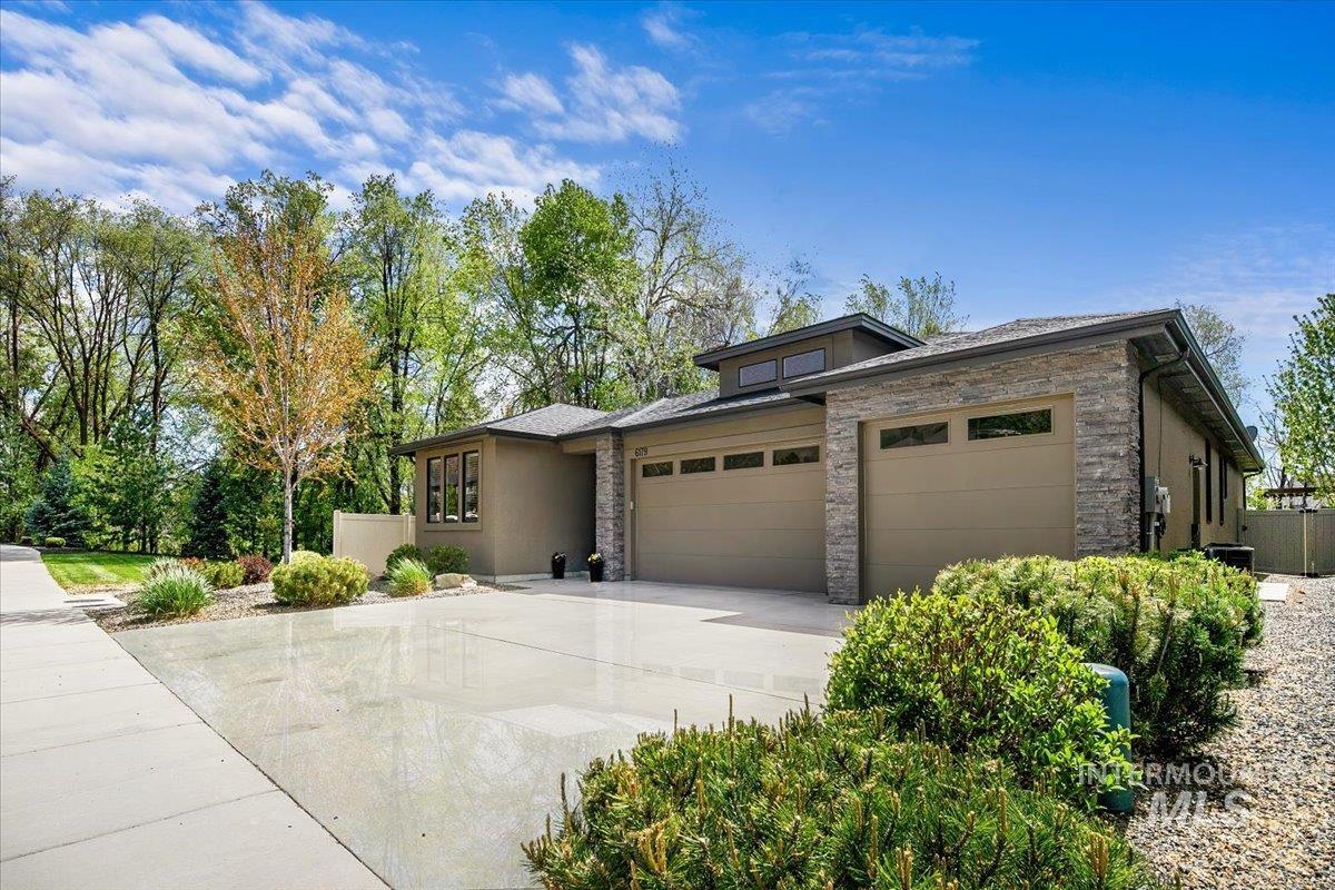 6179 W Ina Dr., Boise, Idaho 83703, 3 Bedrooms, 3 Bathrooms, Residential For Sale, Price $875,000,MLS 98983766
