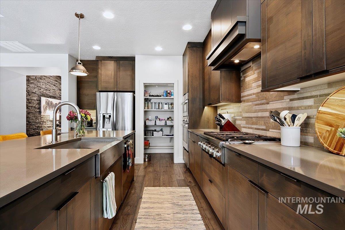 6179 W Ina Dr., Boise, Idaho 83703, 3 Bedrooms, 3 Bathrooms, Residential For Sale, Price $875,000,MLS 98983766