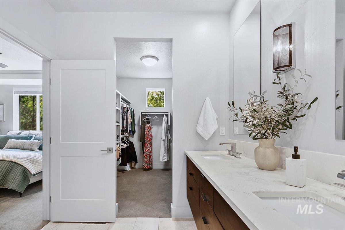 6179 W Ina Dr., Boise, Idaho 83703, 3 Bedrooms, 3 Bathrooms, Residential For Sale, Price $875,000,MLS 98983766