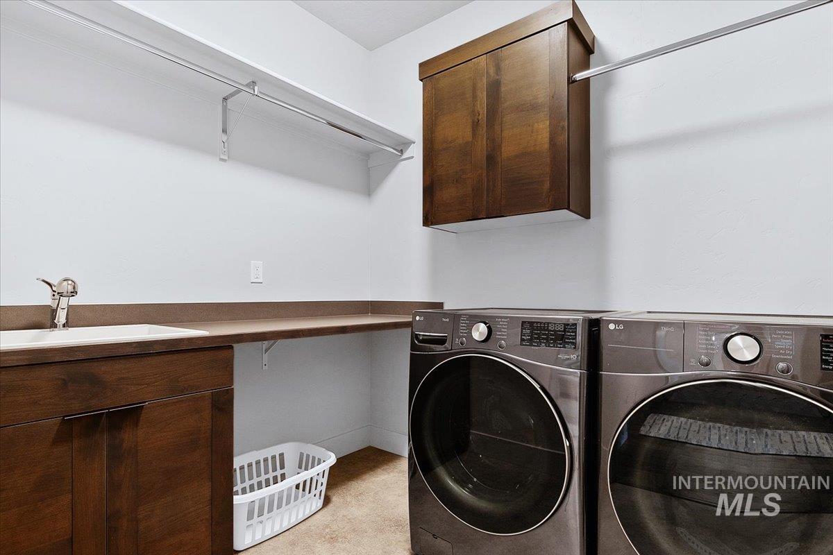 6179 W Ina Dr., Boise, Idaho 83703, 3 Bedrooms, 3 Bathrooms, Residential For Sale, Price $875,000,MLS 98983766