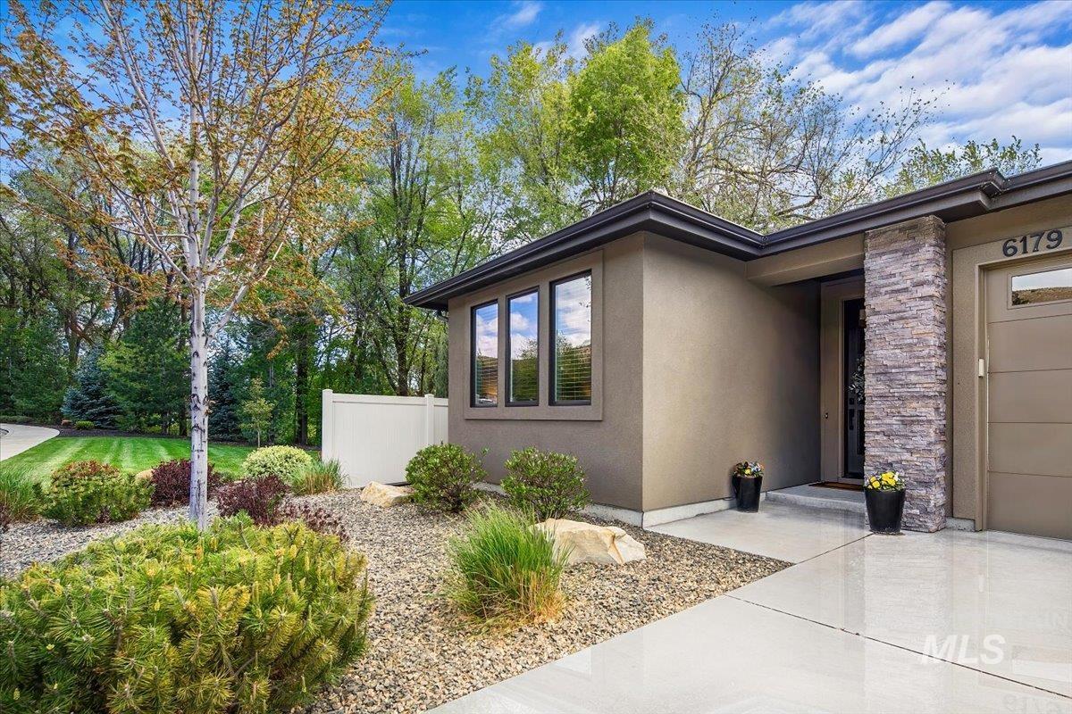 6179 W Ina Dr., Boise, Idaho 83703, 3 Bedrooms, 3 Bathrooms, Residential For Sale, Price $875,000,MLS 98983766