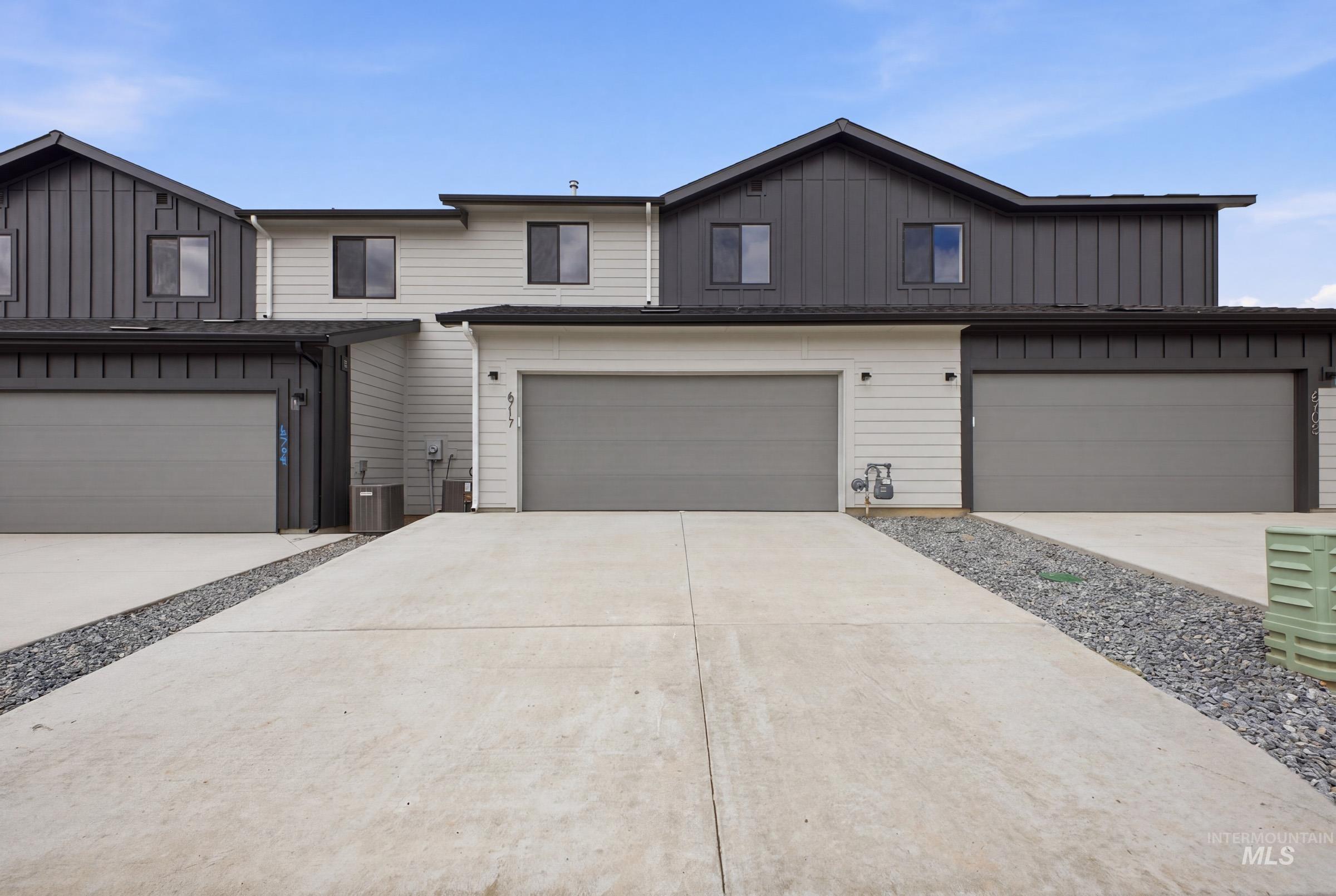 6717 S Spindlebush Ave, Boise, Idaho 83709, 3 Bedrooms, 2.5 Bathrooms, Residential For Sale, Price $427,990, 98983767