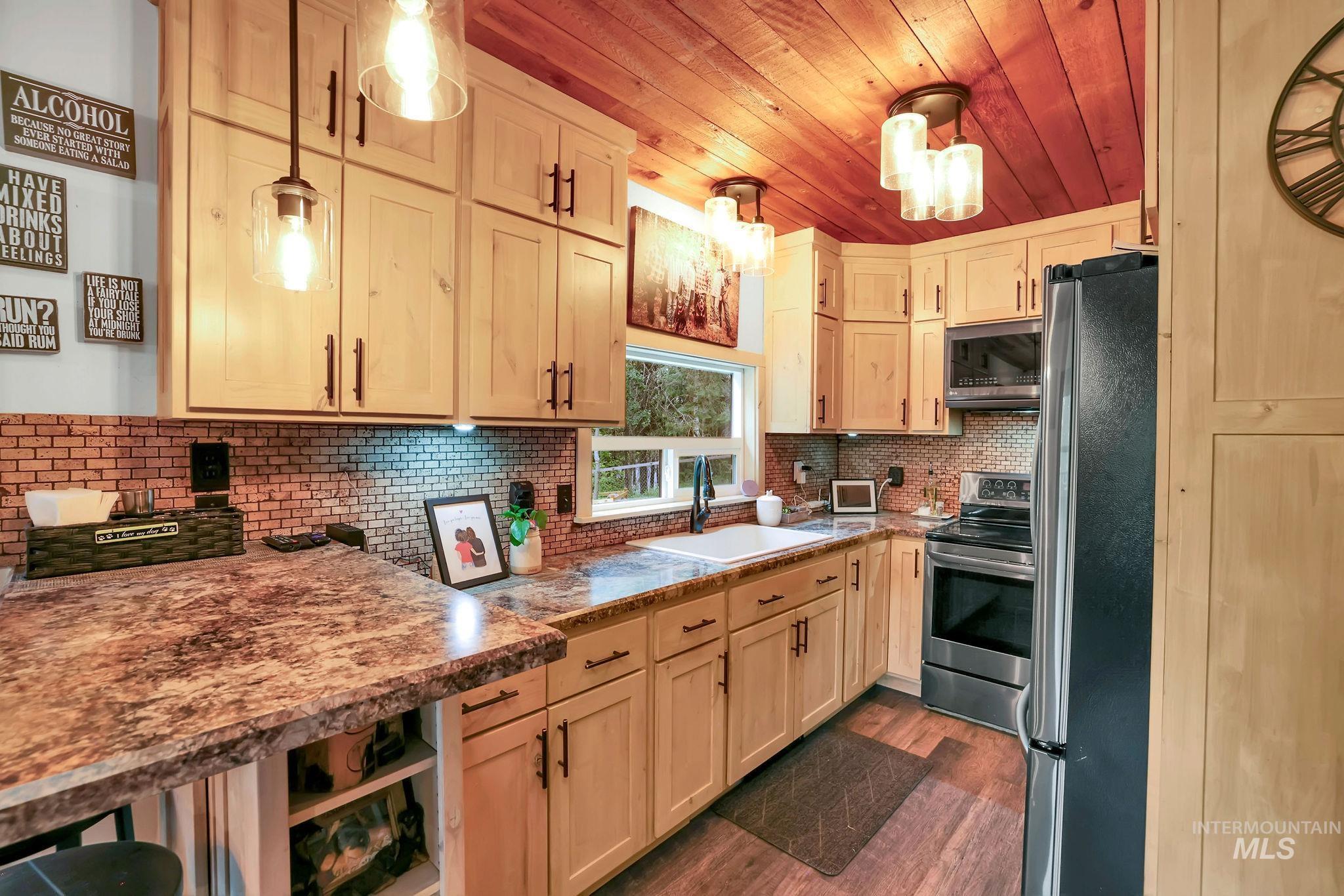 1075 Club Road, McCall, Idaho 83638, 5 Bedrooms, 3 Bathrooms, Residential For Sale, Price $815,000,MLS 98983768