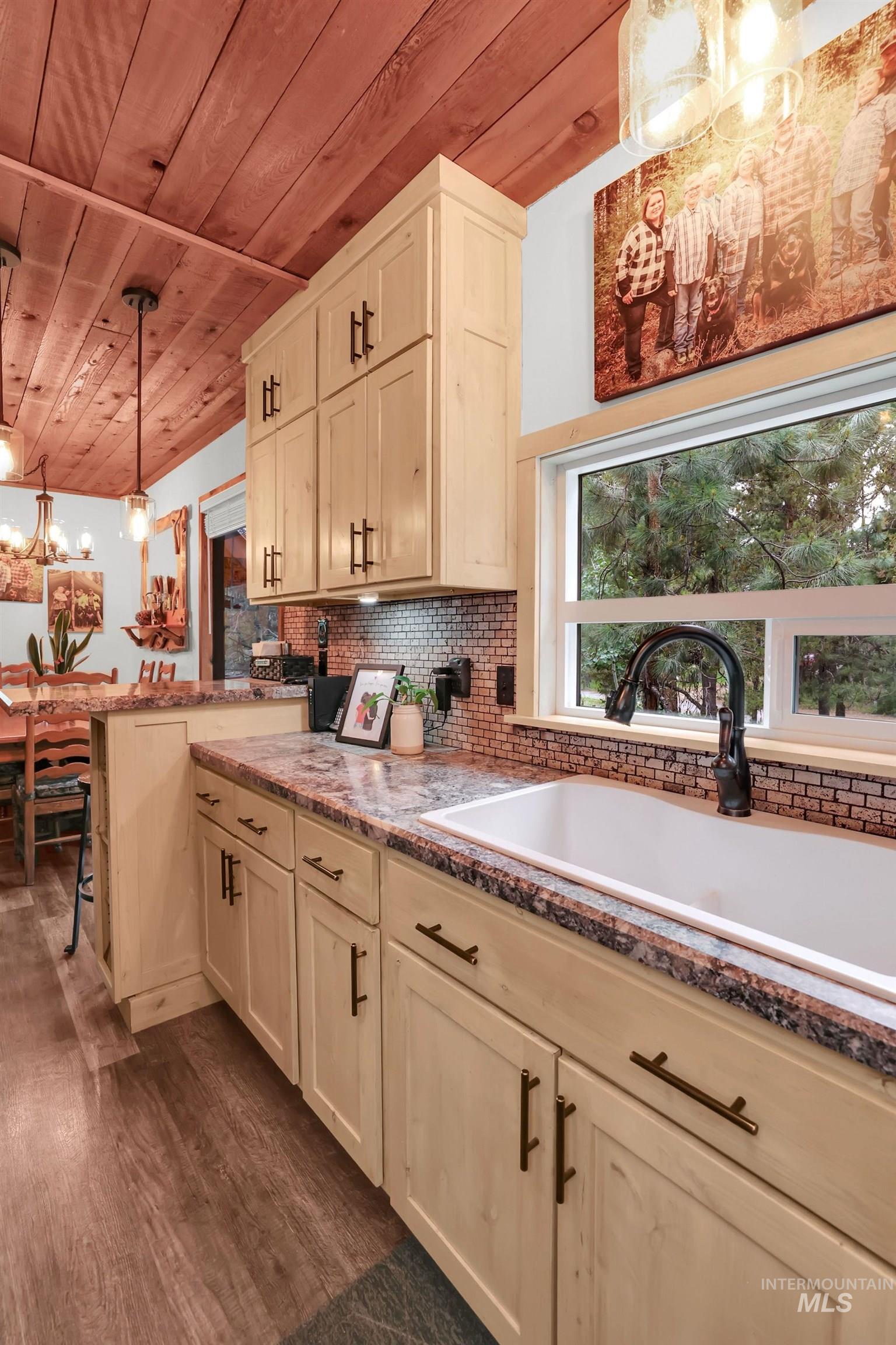 1075 Club Road, McCall, Idaho 83638, 5 Bedrooms, 3 Bathrooms, Residential For Sale, Price $815,000,MLS 98983768