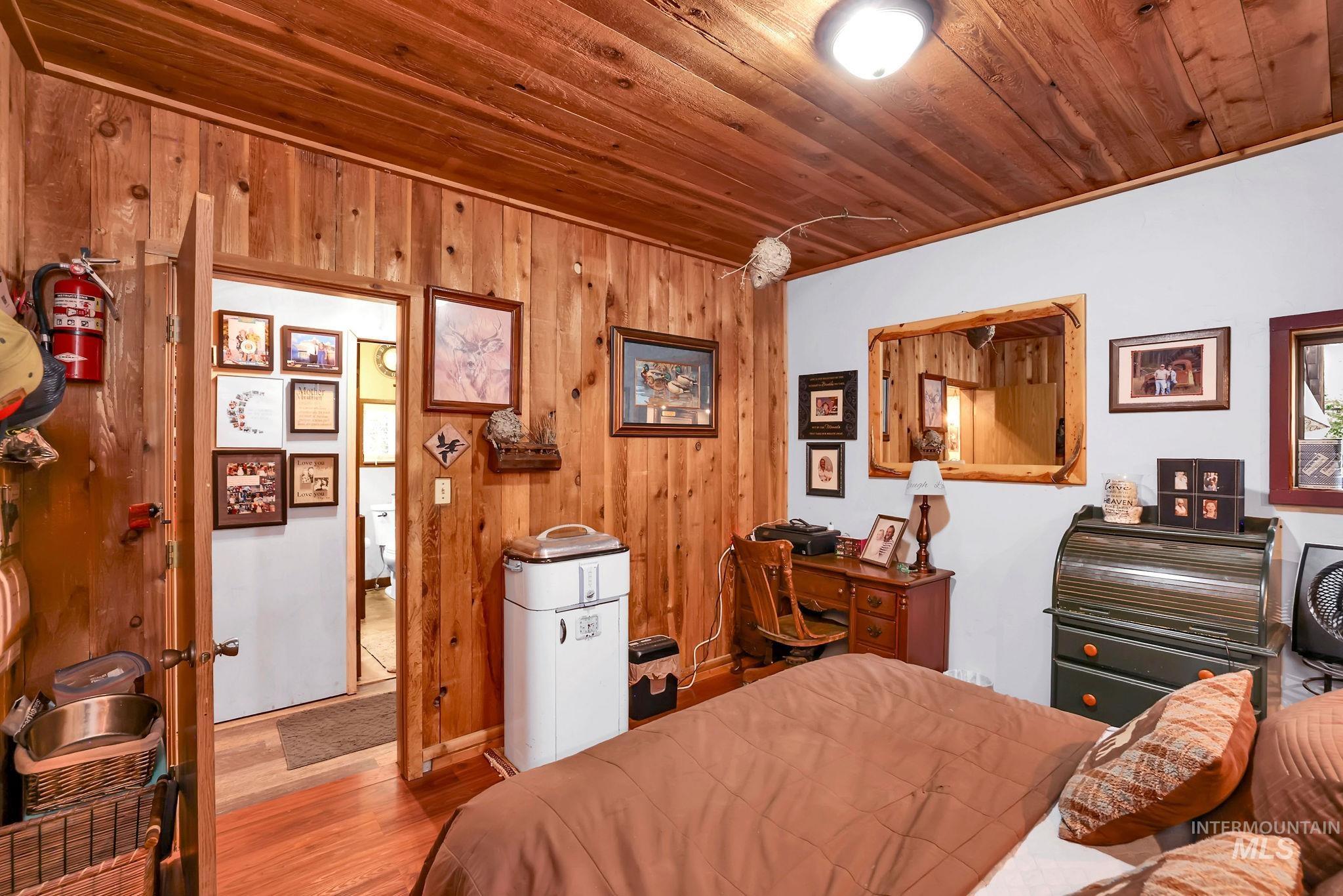 1075 Club Road, McCall, Idaho 83638, 5 Bedrooms, 3 Bathrooms, Residential For Sale, Price $815,000,MLS 98983768