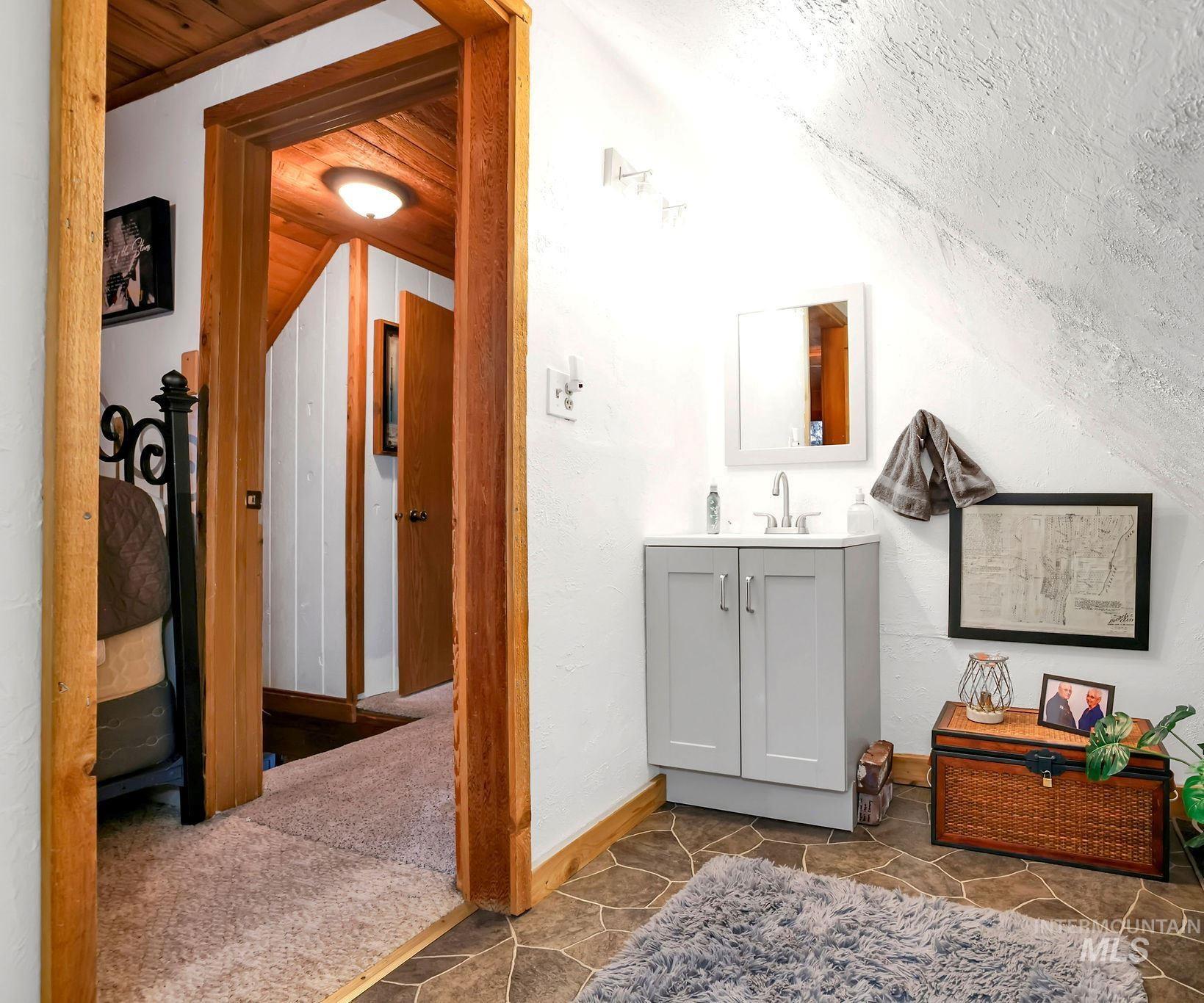 1075 Club Road, McCall, Idaho 83638, 5 Bedrooms, 3 Bathrooms, Residential For Sale, Price $815,000,MLS 98983768