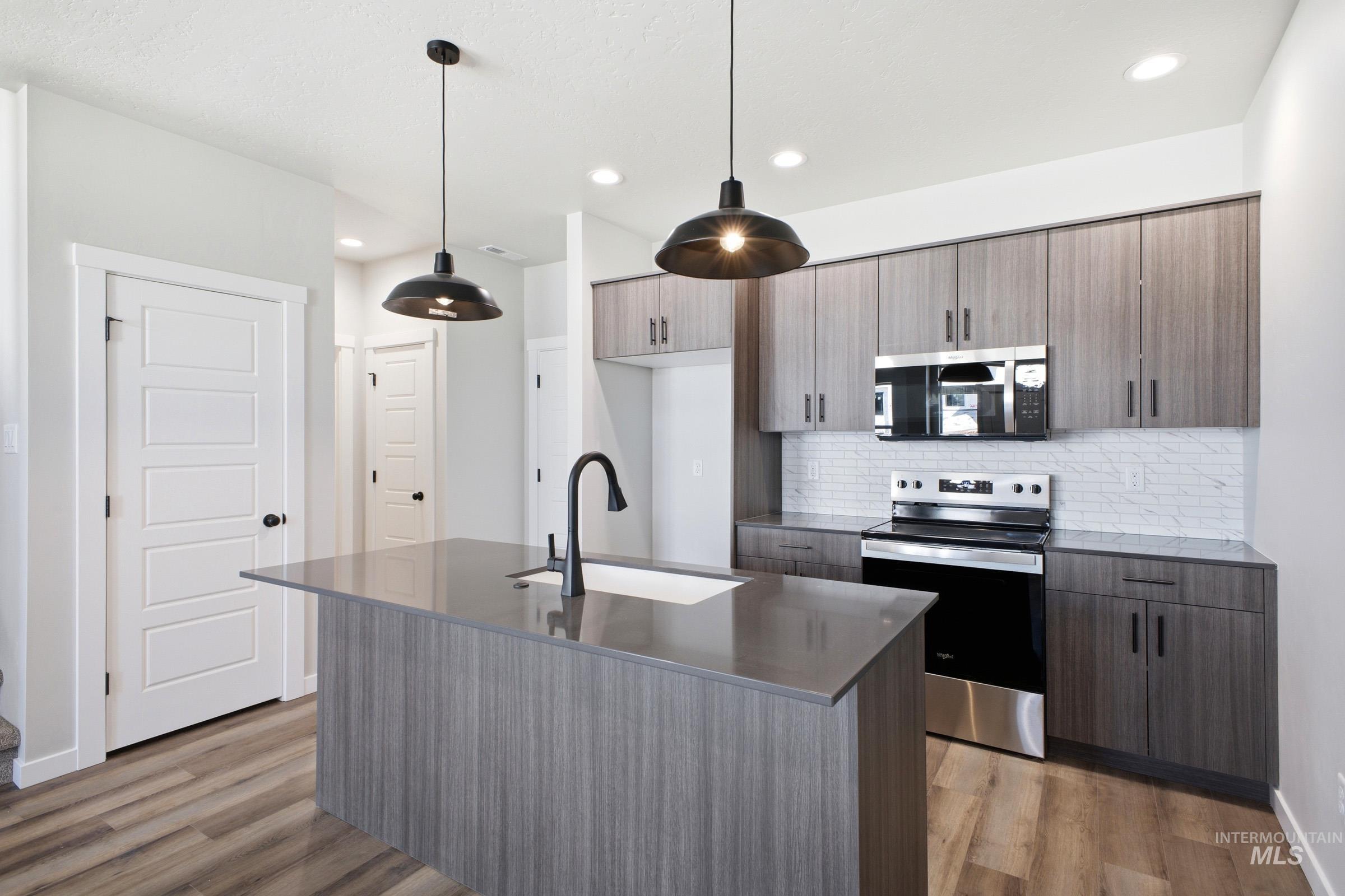 6729 S Spindlebush Ave, Boise, Idaho 83709, 3 Bedrooms, 2.5 Bathrooms, Residential For Sale, Price $428,990, 98983770