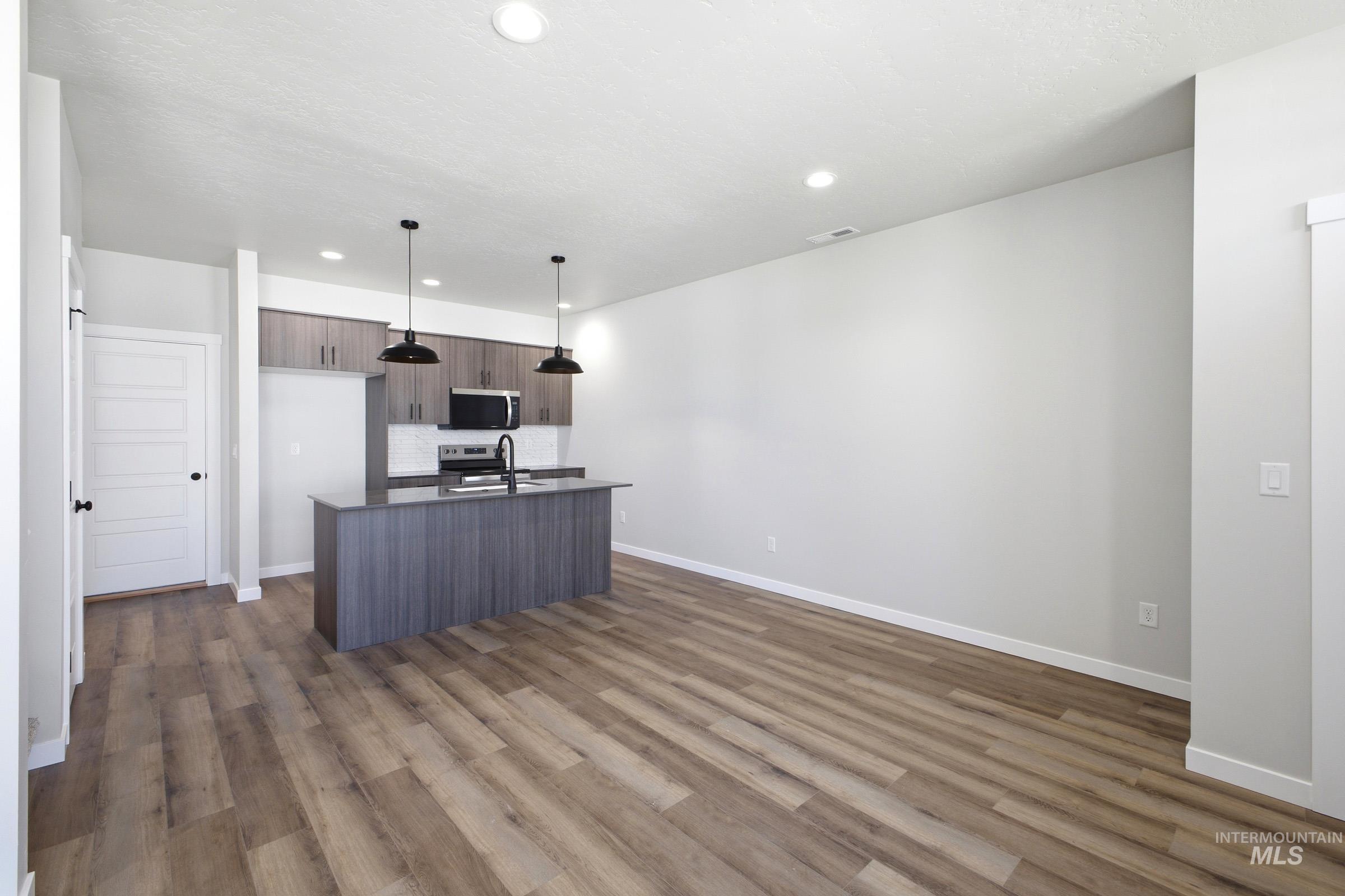 6729 S Spindlebush Ave, Boise, Idaho 83709, 3 Bedrooms, 2.5 Bathrooms, Residential For Sale, Price $428,990, 98983770