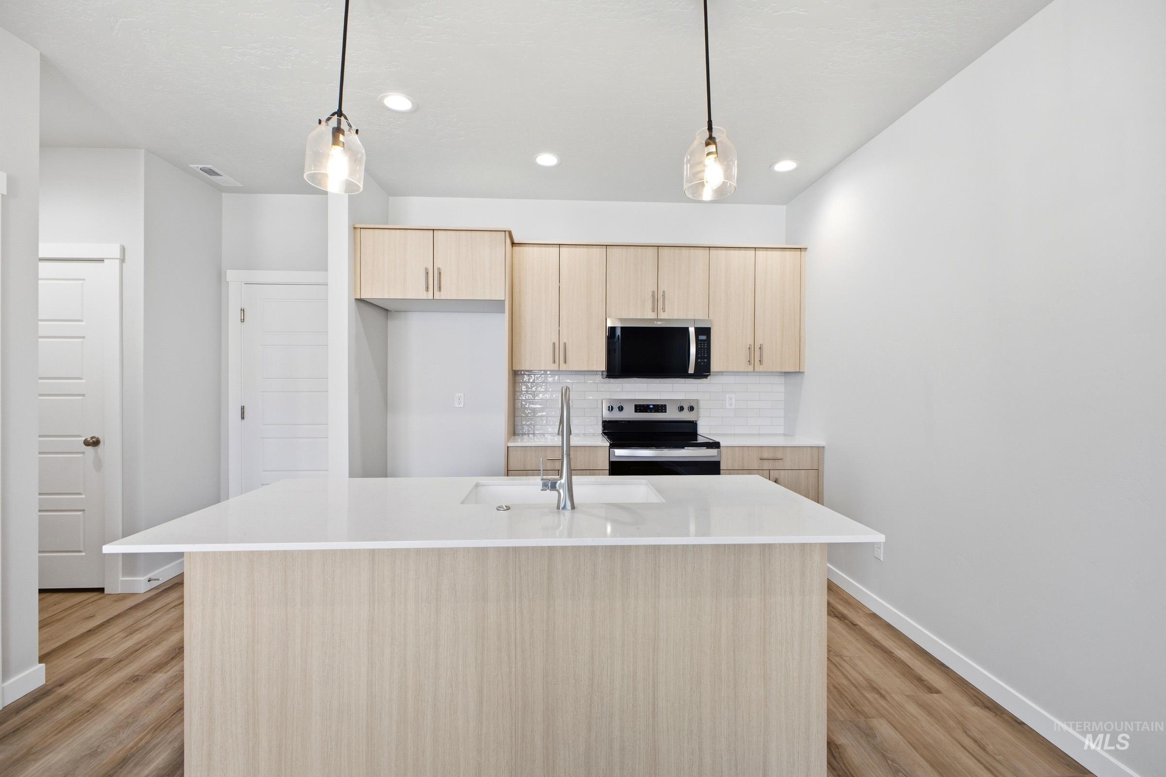 6739 S Spindlebush Ave, Boise, Idaho 83709, 3 Bedrooms, 2.5 Bathrooms, Residential For Sale, Price $435,990, 98983772