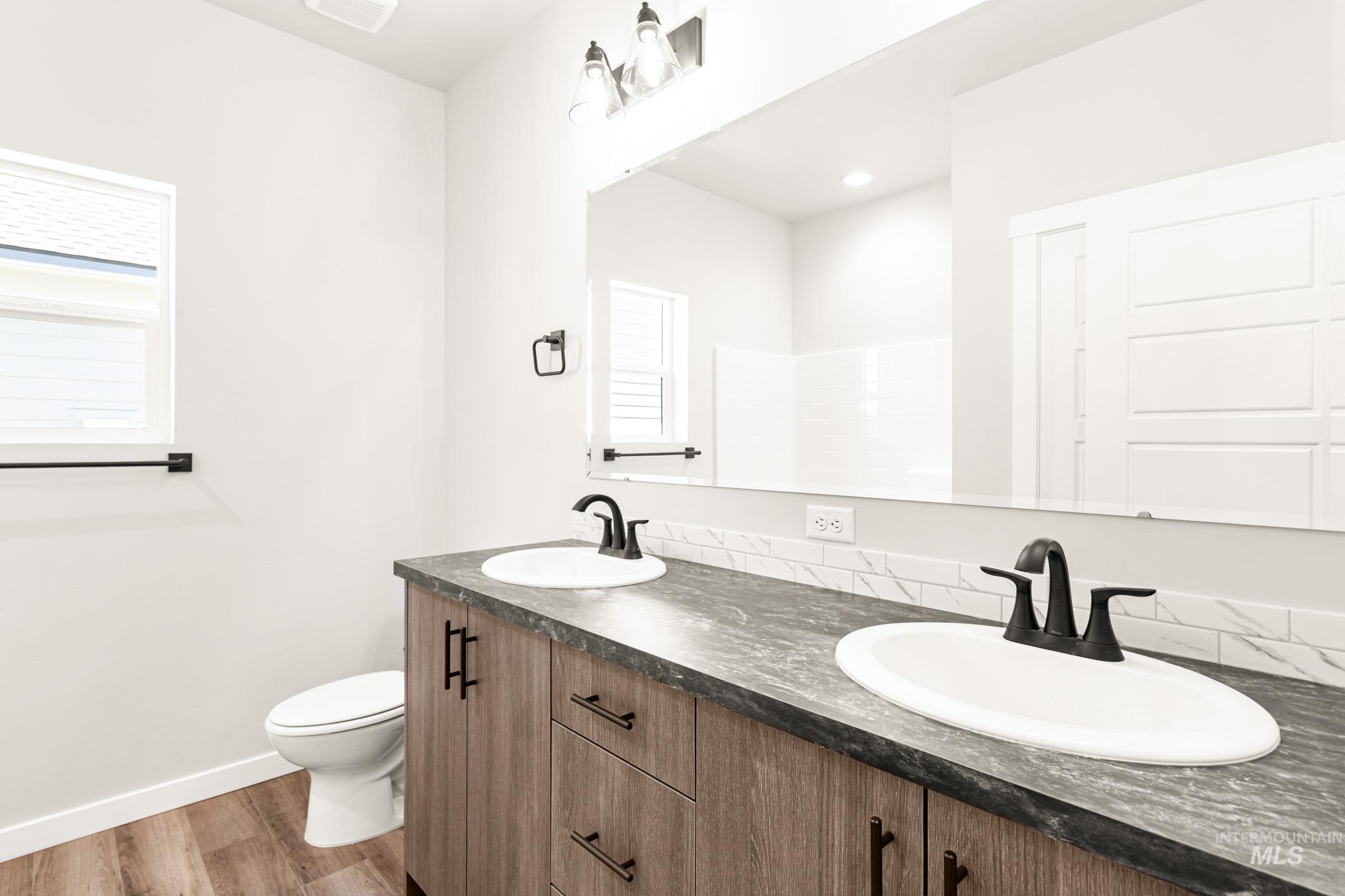 3767 W Piscina Dr, Meridian, Idaho 83642, 4 Bedrooms, 2.5 Bathrooms, Residential For Sale, Price $589,990,MLS 98983773