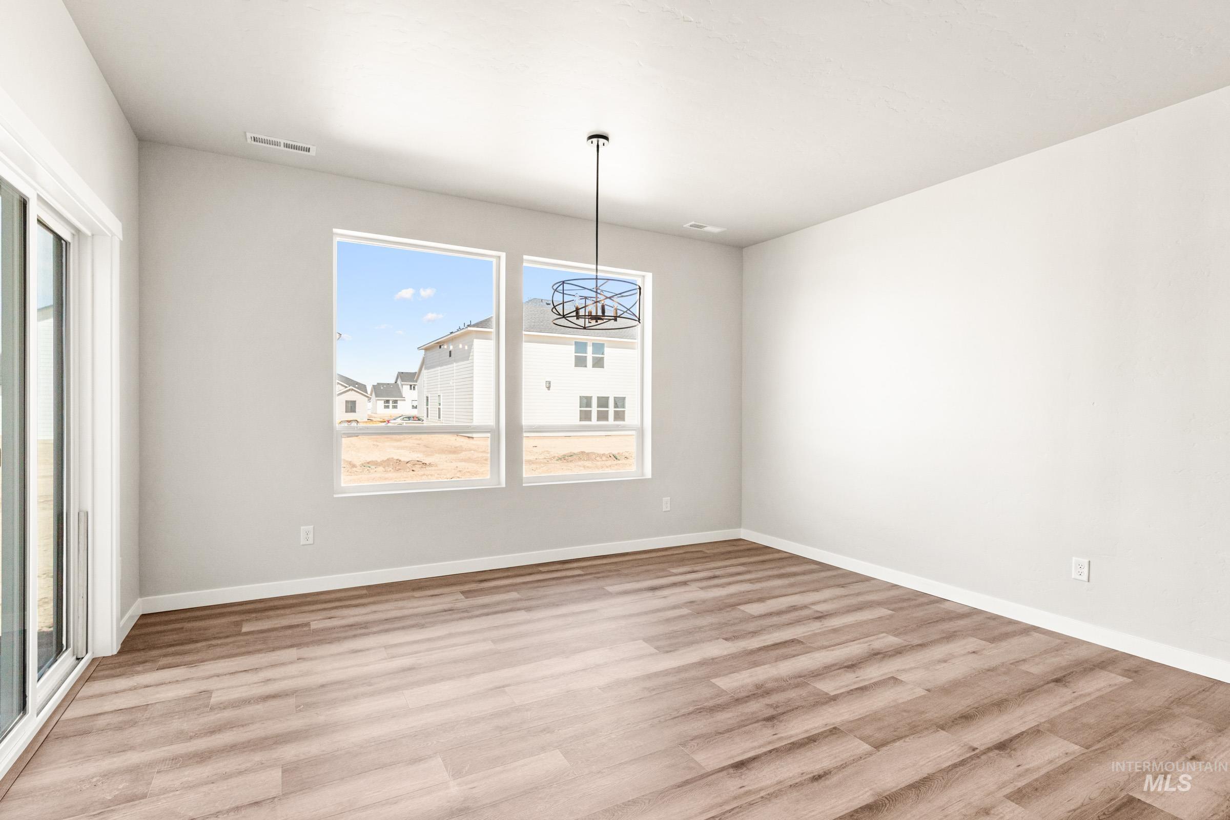 3767 W Piscina Dr, Meridian, Idaho 83642, 4 Bedrooms, 2.5 Bathrooms, Residential For Sale, Price $589,990,MLS 98983773