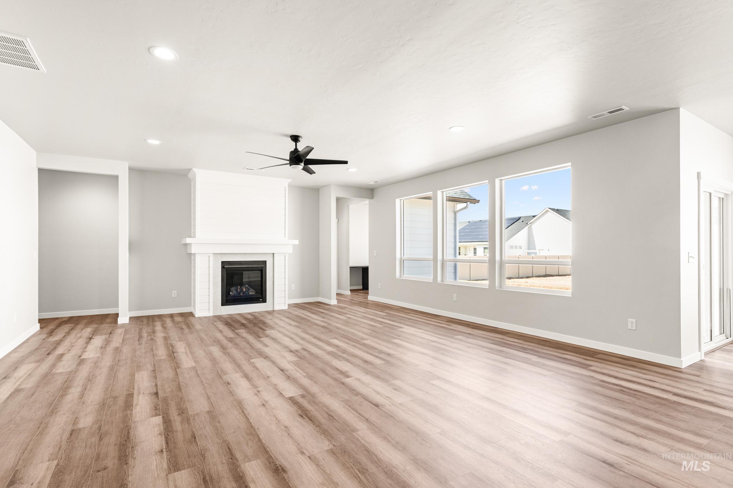 3767 W Piscina Dr, Meridian, Idaho 83642, 4 Bedrooms, 2.5 Bathrooms, Residential For Sale, Price $589,990,MLS 98983773