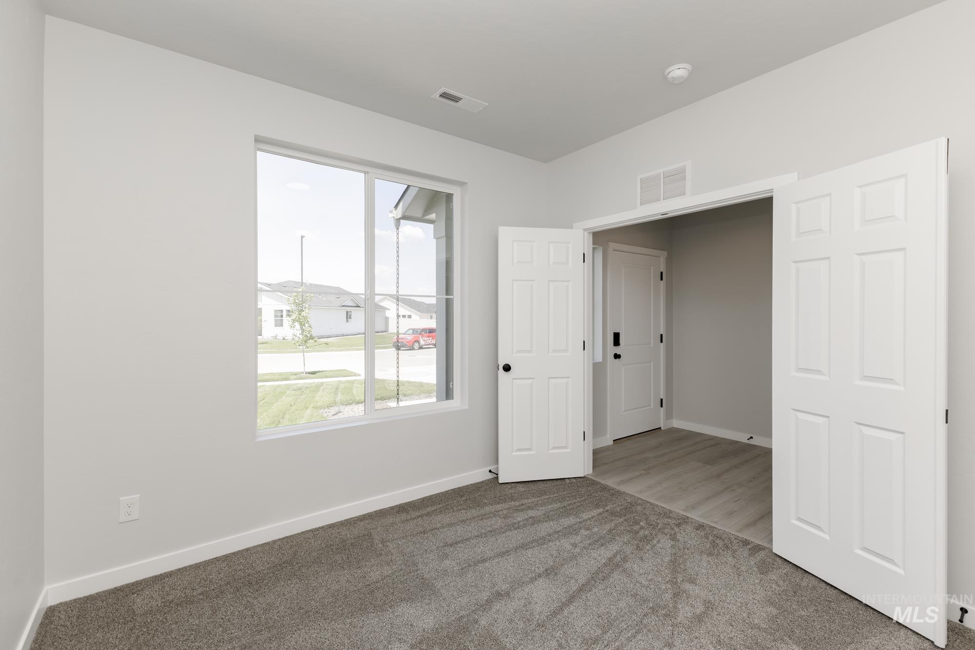 1196 W Pack River Dr, Meridian, Idaho 83642, 5 Bedrooms, 2.5 Bathrooms, Residential For Sale, Price $584,990,MLS 98983775