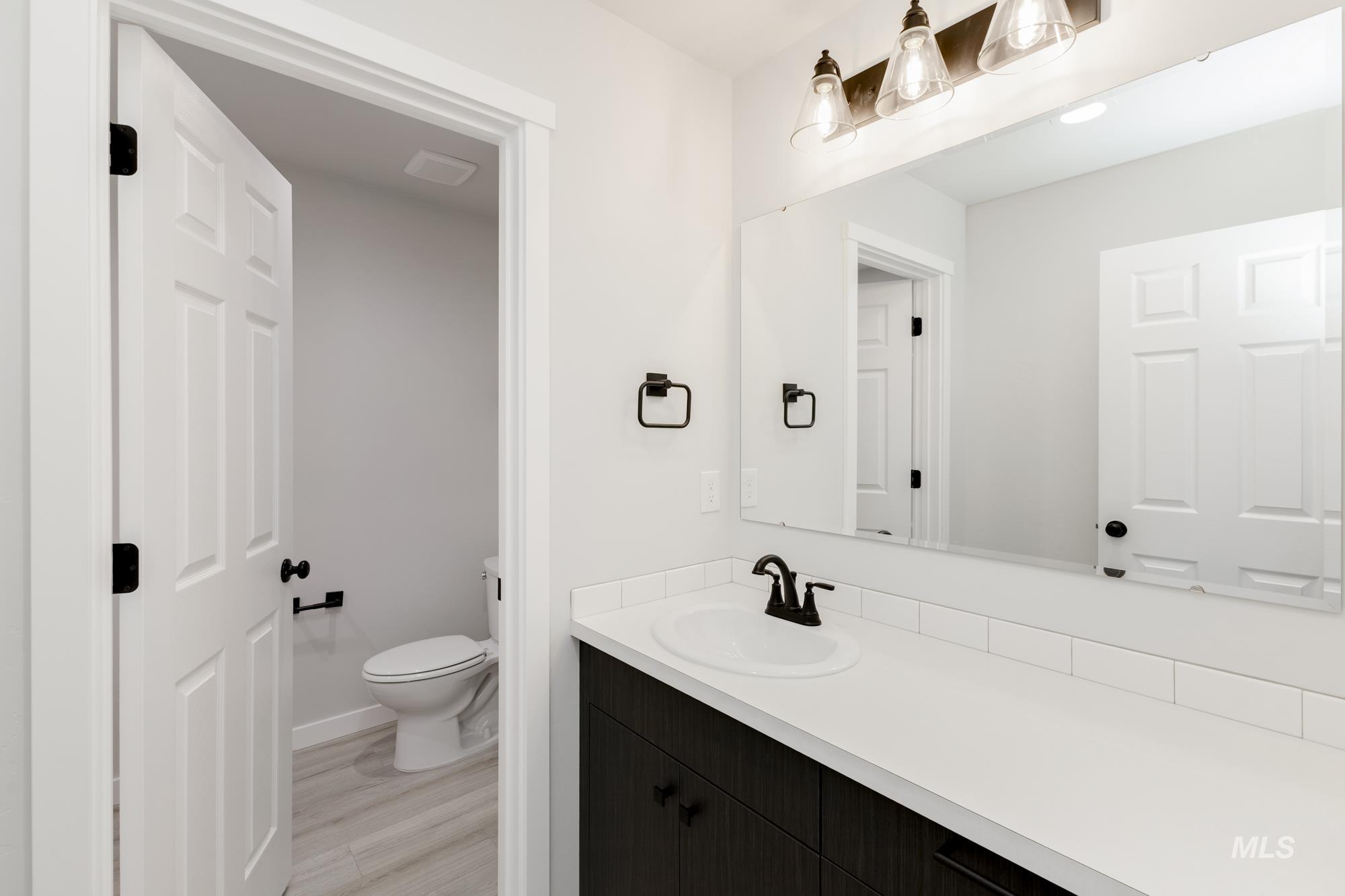 1196 W Pack River Dr, Meridian, Idaho 83642, 5 Bedrooms, 2.5 Bathrooms, Residential For Sale, Price $584,990,MLS 98983775